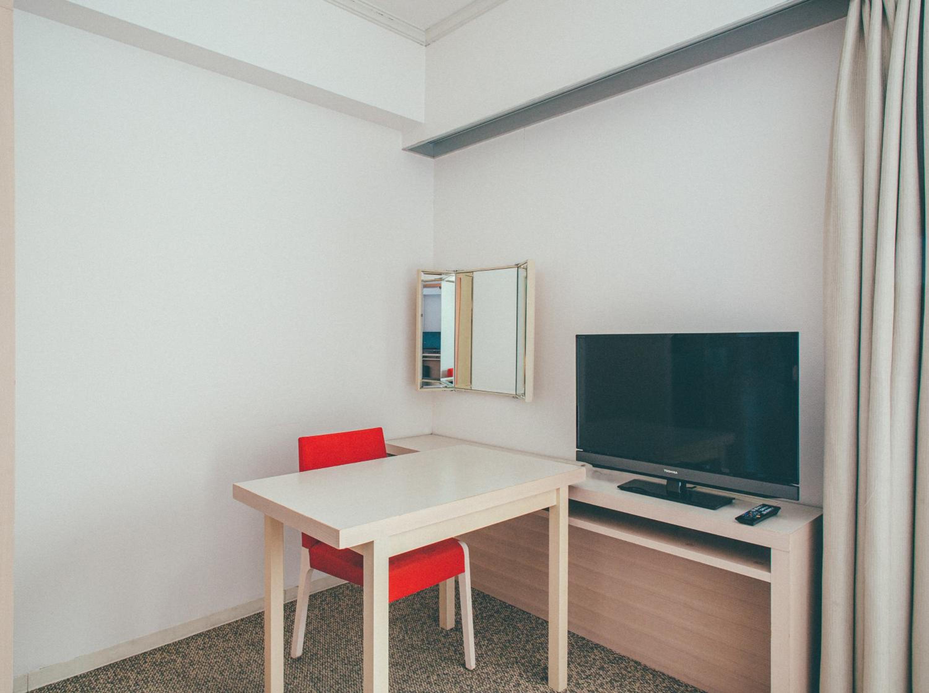 Double Room - Non-Smoking  - Photo 5