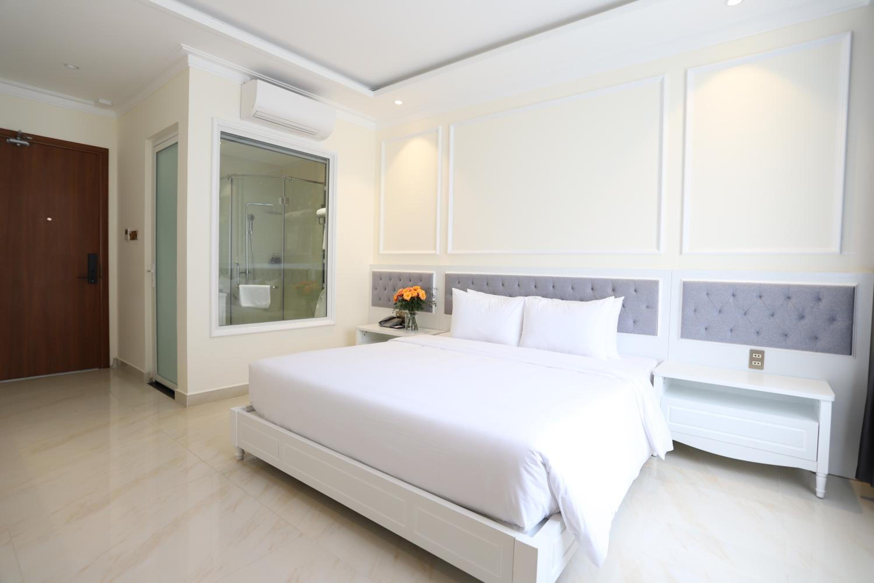 Superior Double or Twin Room - Photo 10