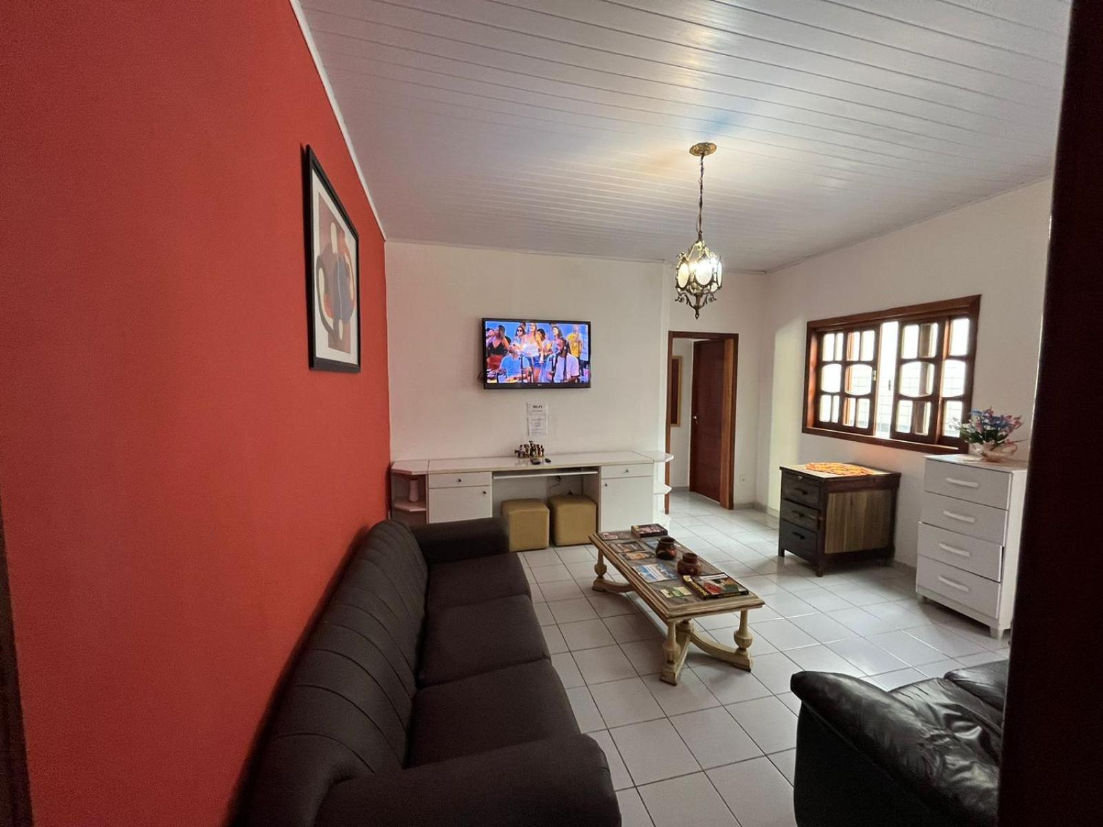 Suite - Photo 1