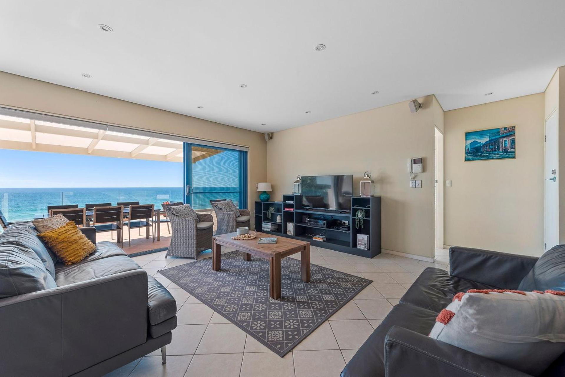 Apartment with Sea View photo 1