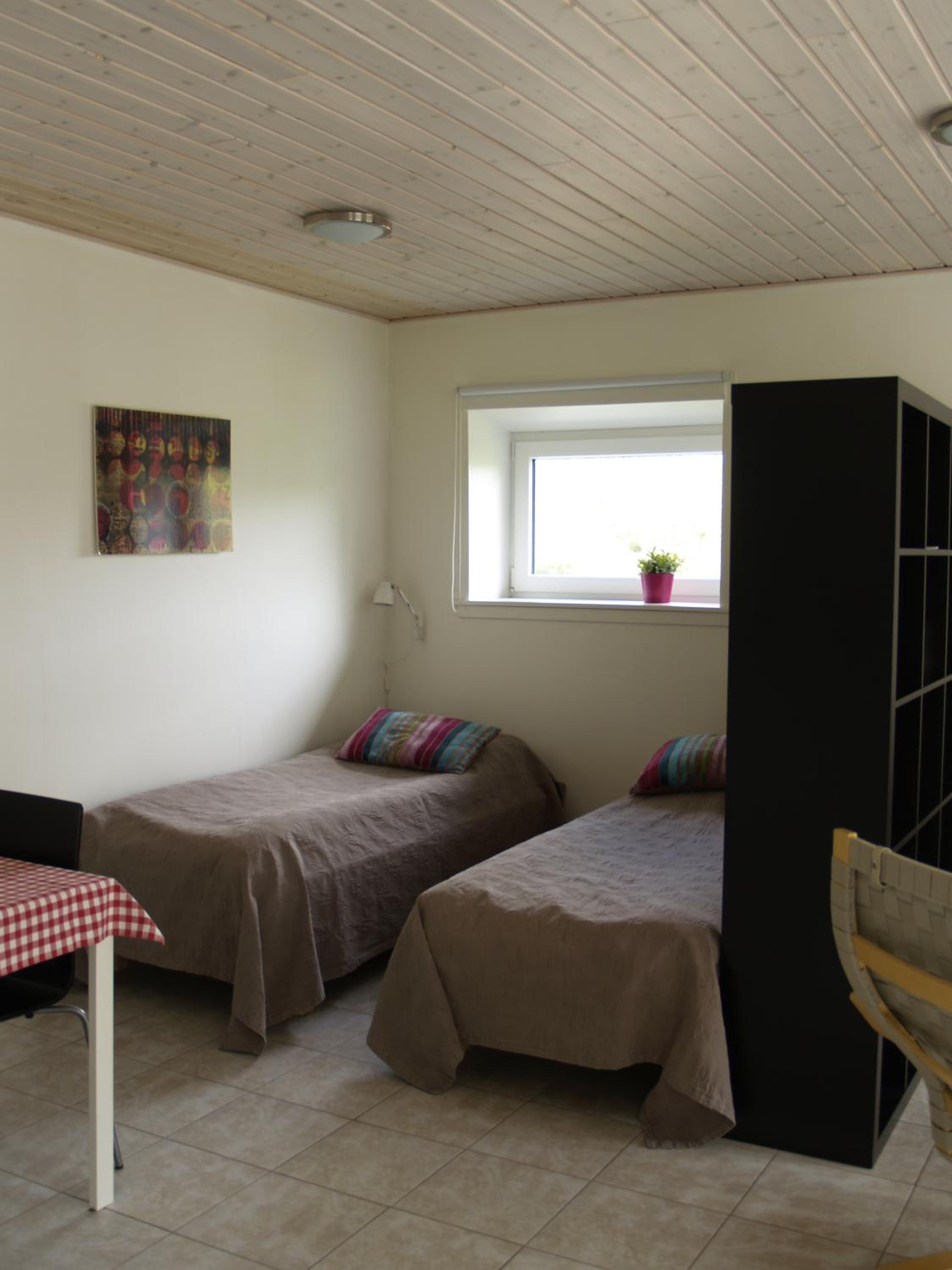 Family Studio (2 Adults + 1 Child) - Photo 3