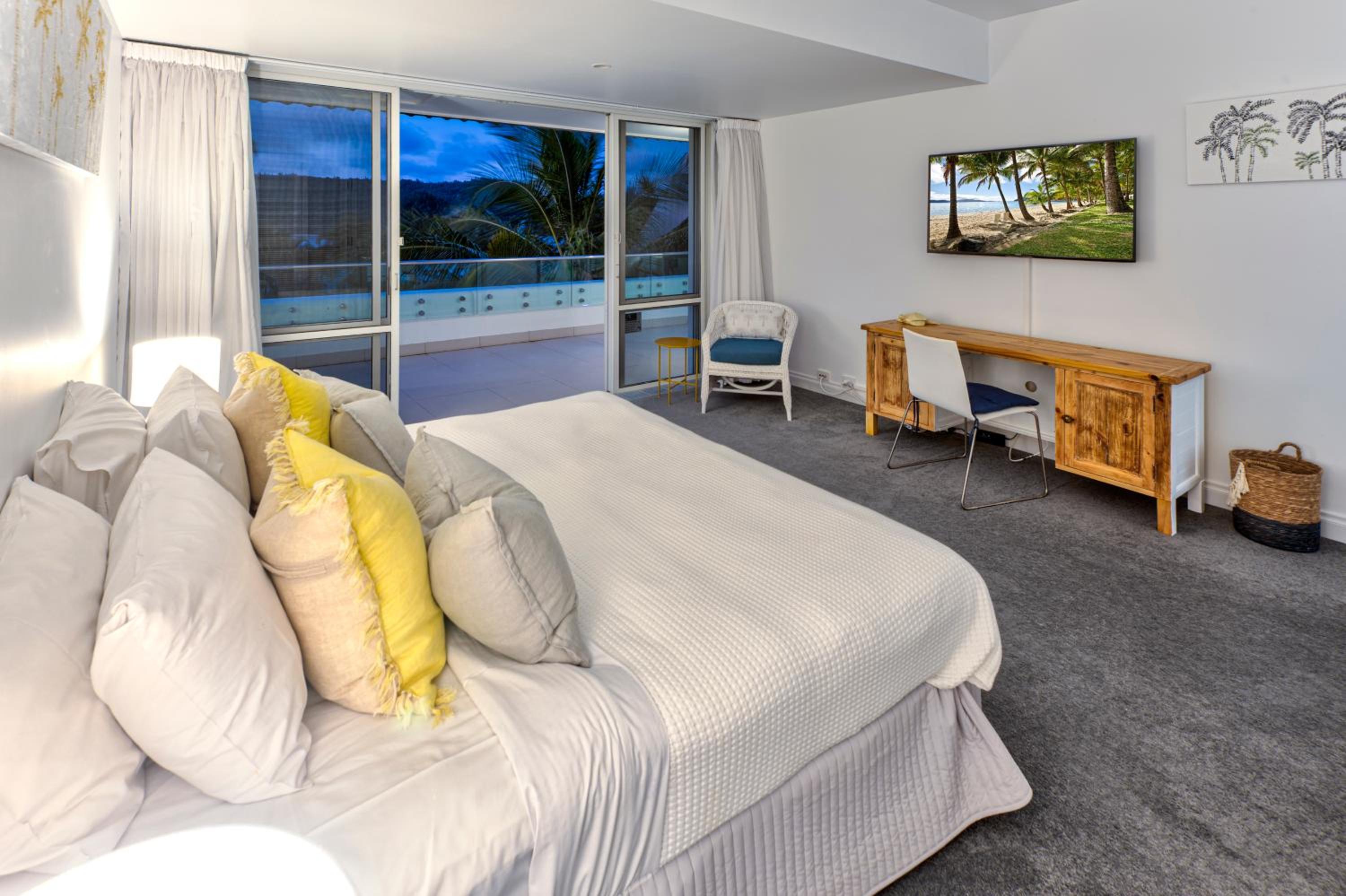 Apartment with Sea View photo 1