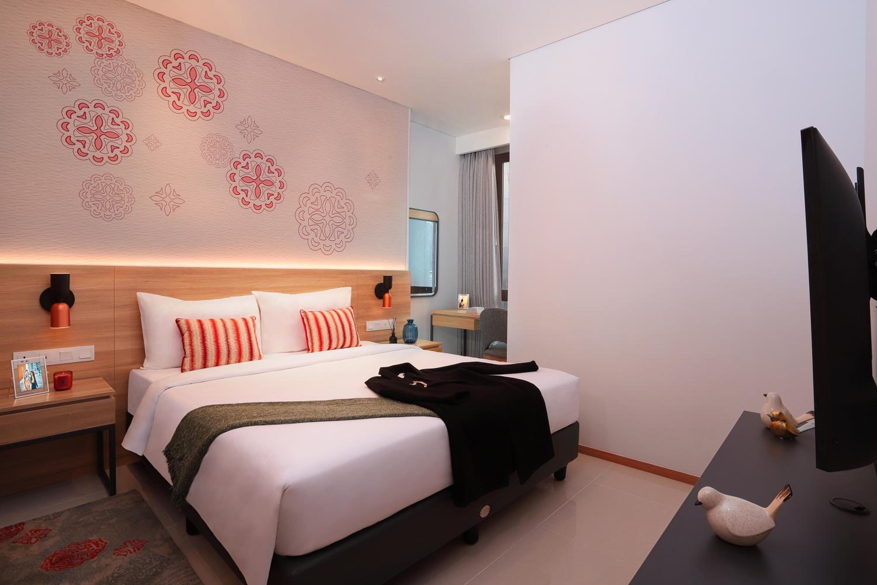 One Bedroom Executive Suite - Photo 1