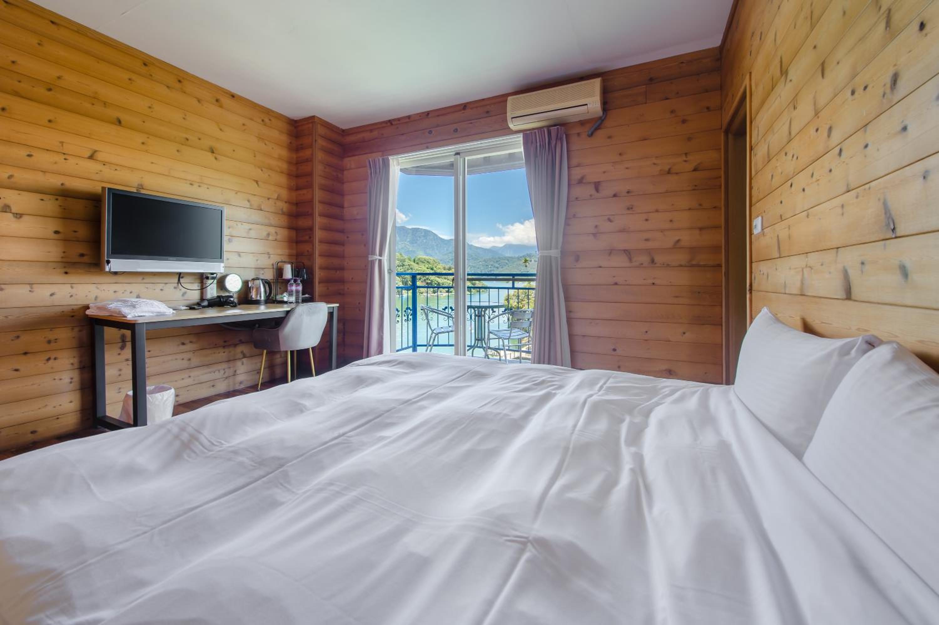 Double Room with Mountain View photo 1