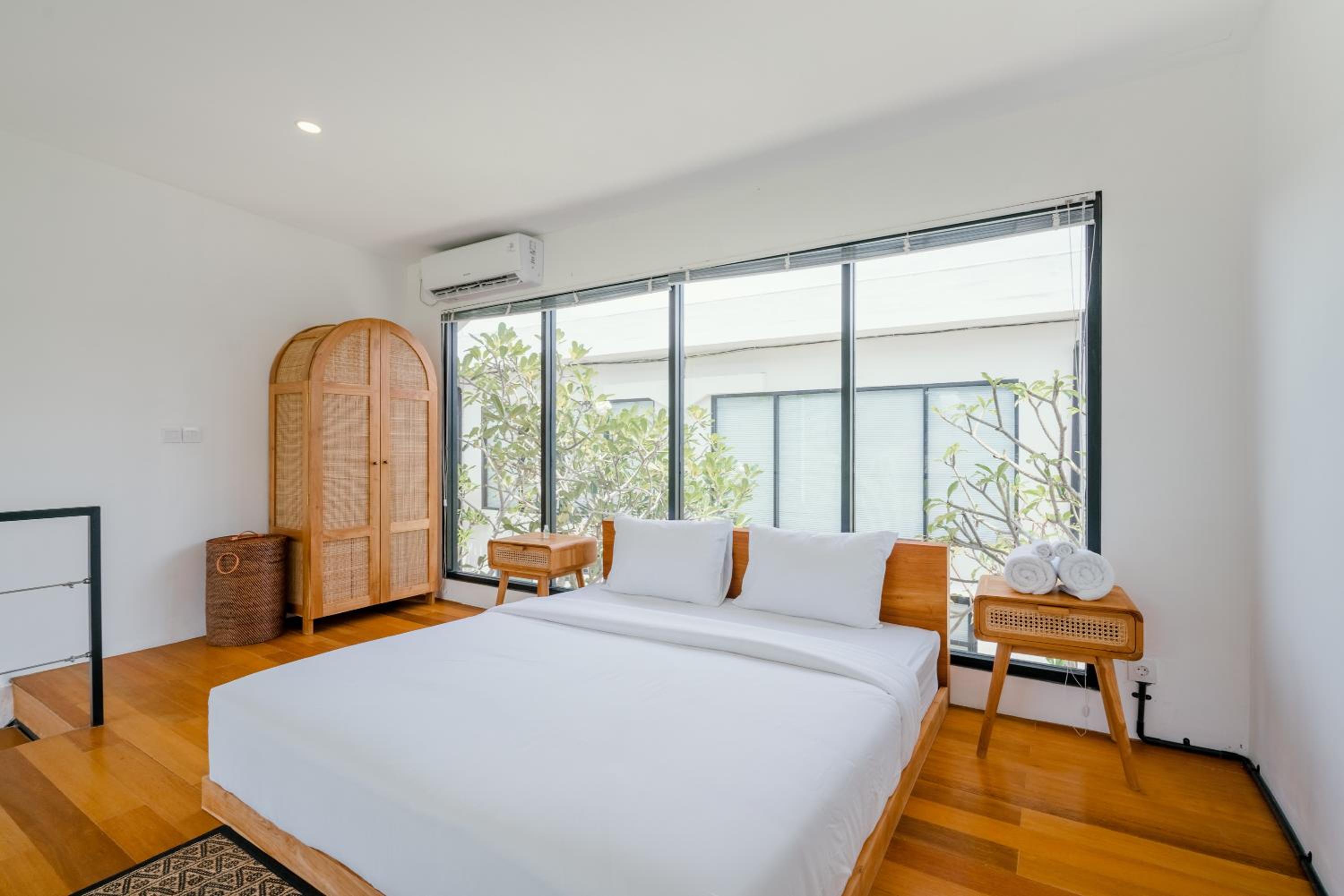 Apartment - Photo 1