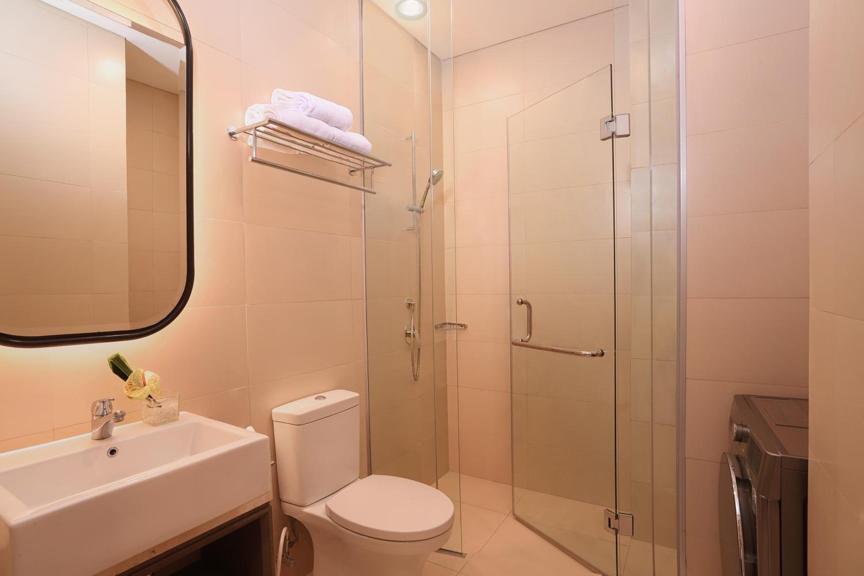 Three Bedroom Executive - Photo 6