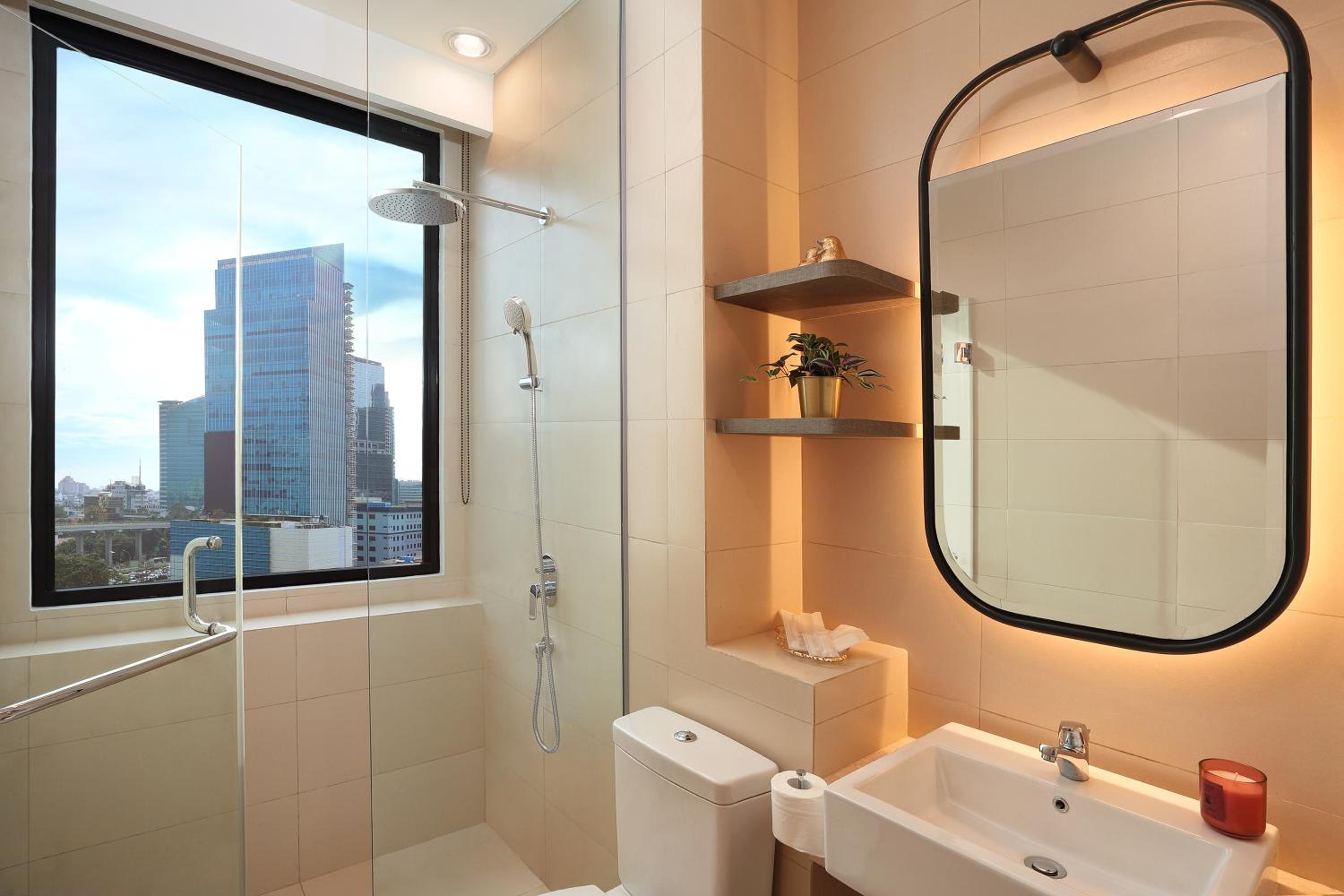 Three Bedroom Executive - Photo 7