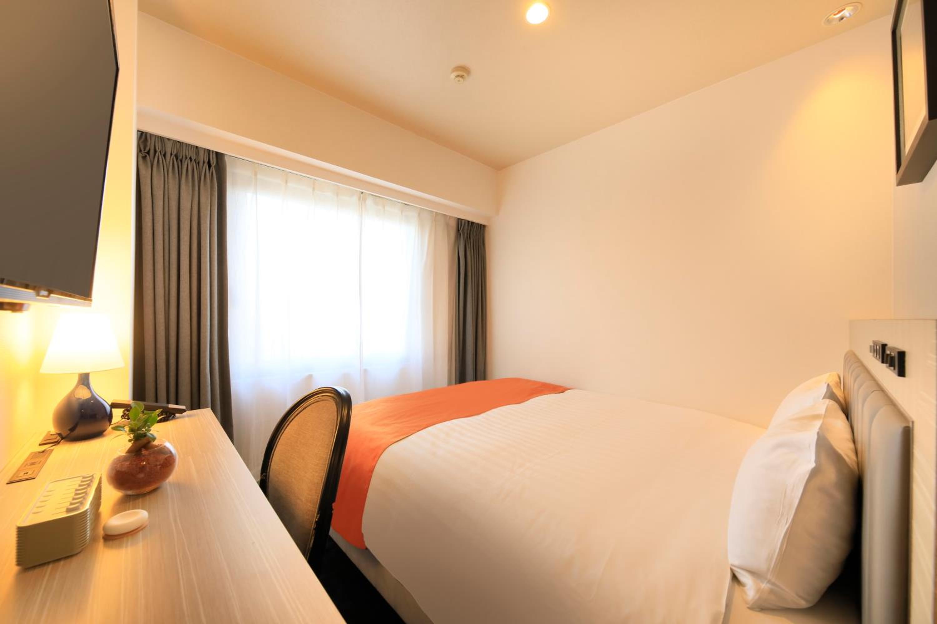 Standard Queen Room - Photo 6