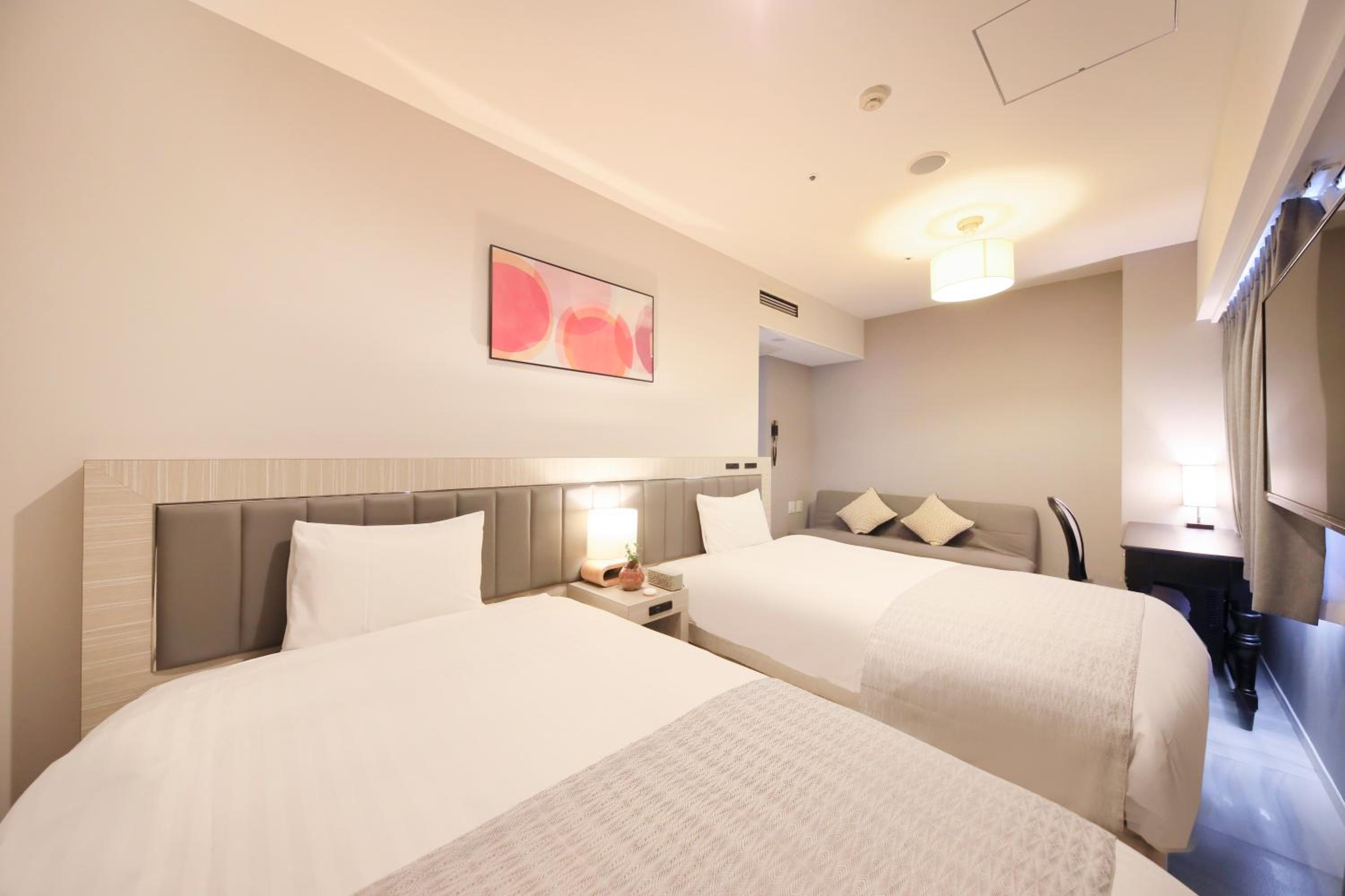 Twin Room - Photo 6