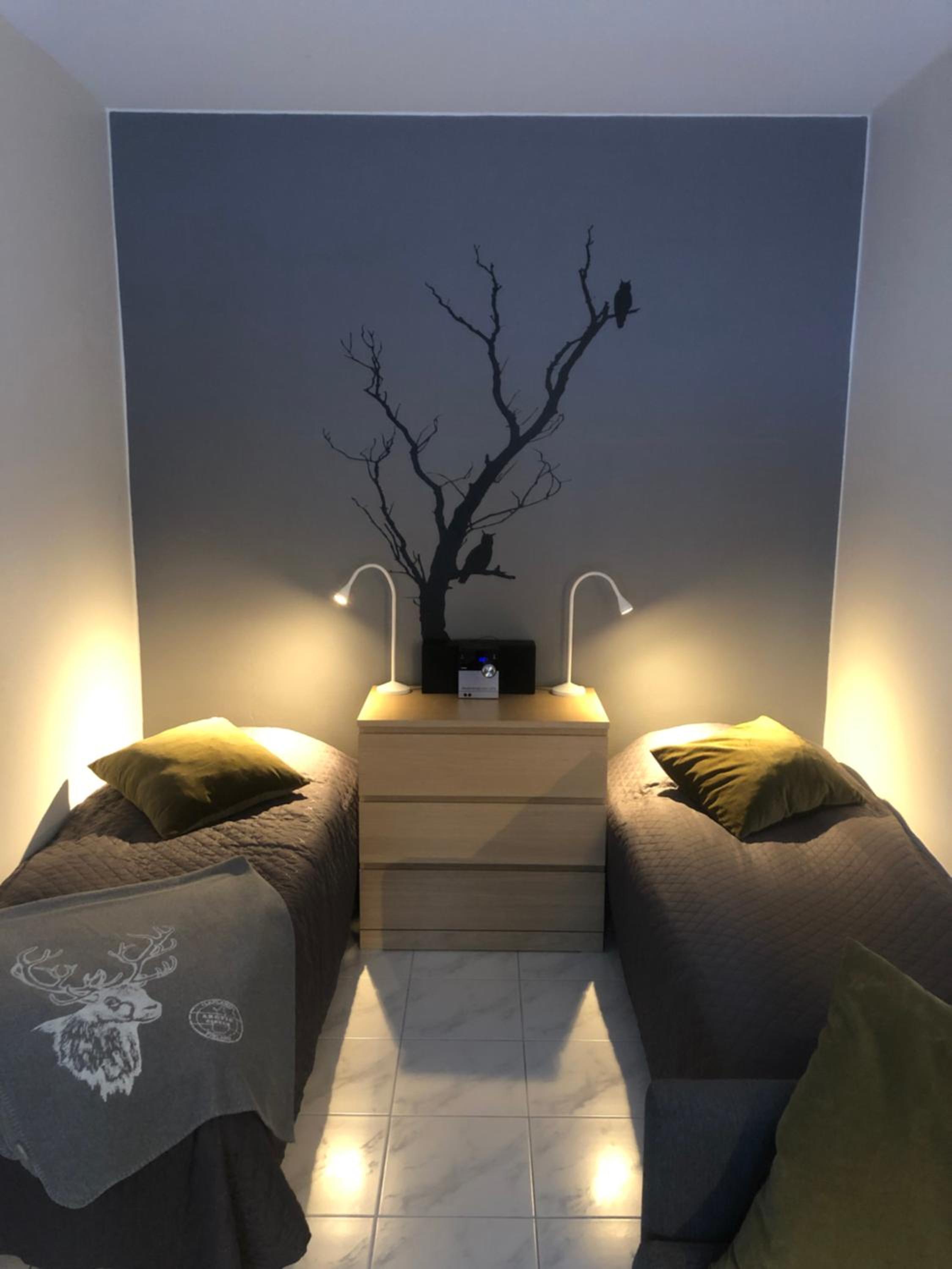 One-Bedroom Apartment photo 1