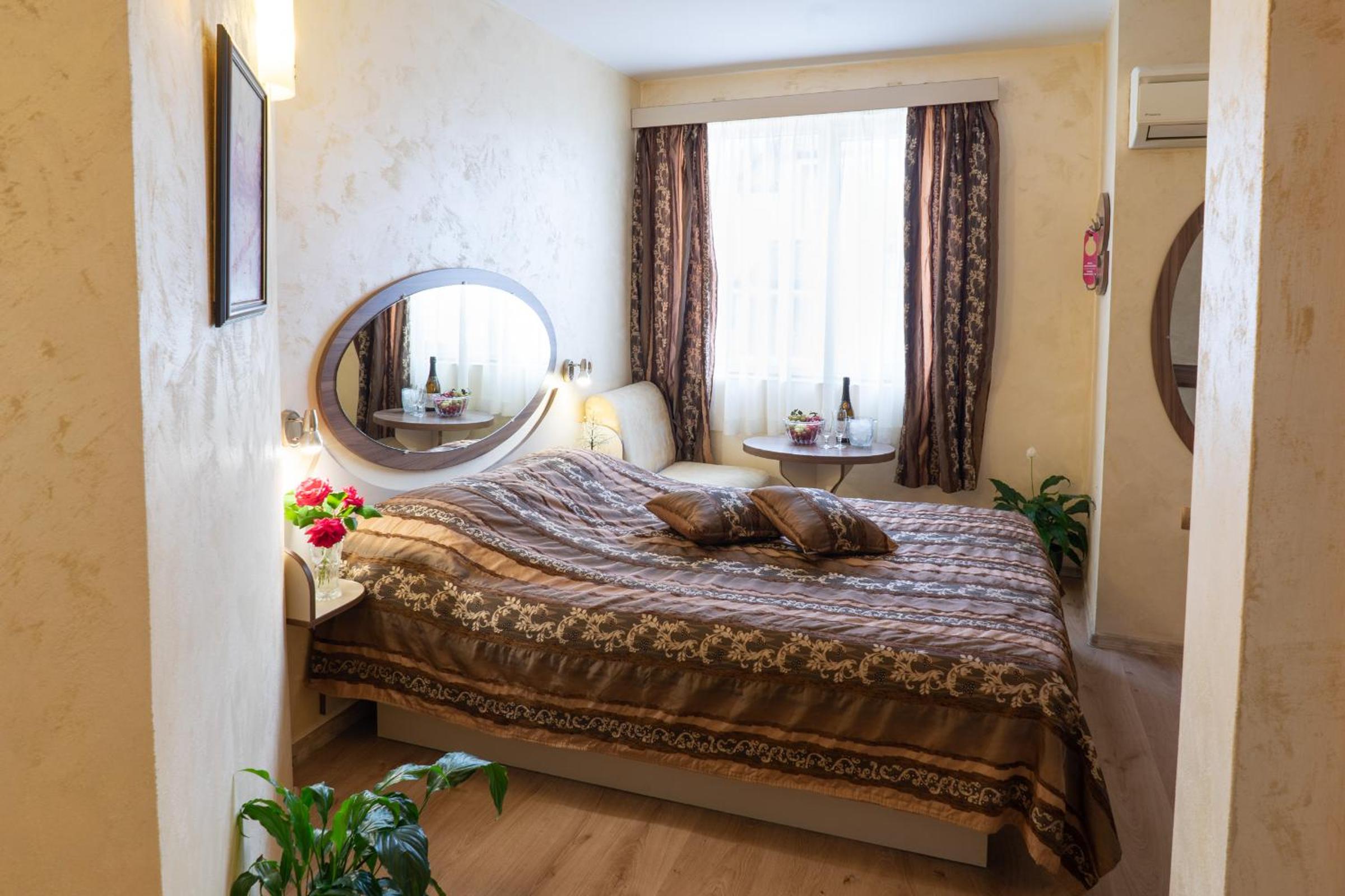 Double or Twin Room - Photo 24