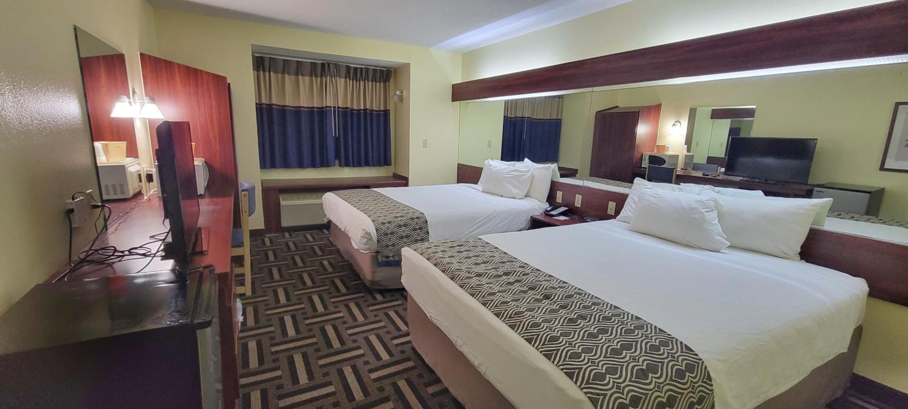 Queen Room with Two Queen Beds - Non-Smoking