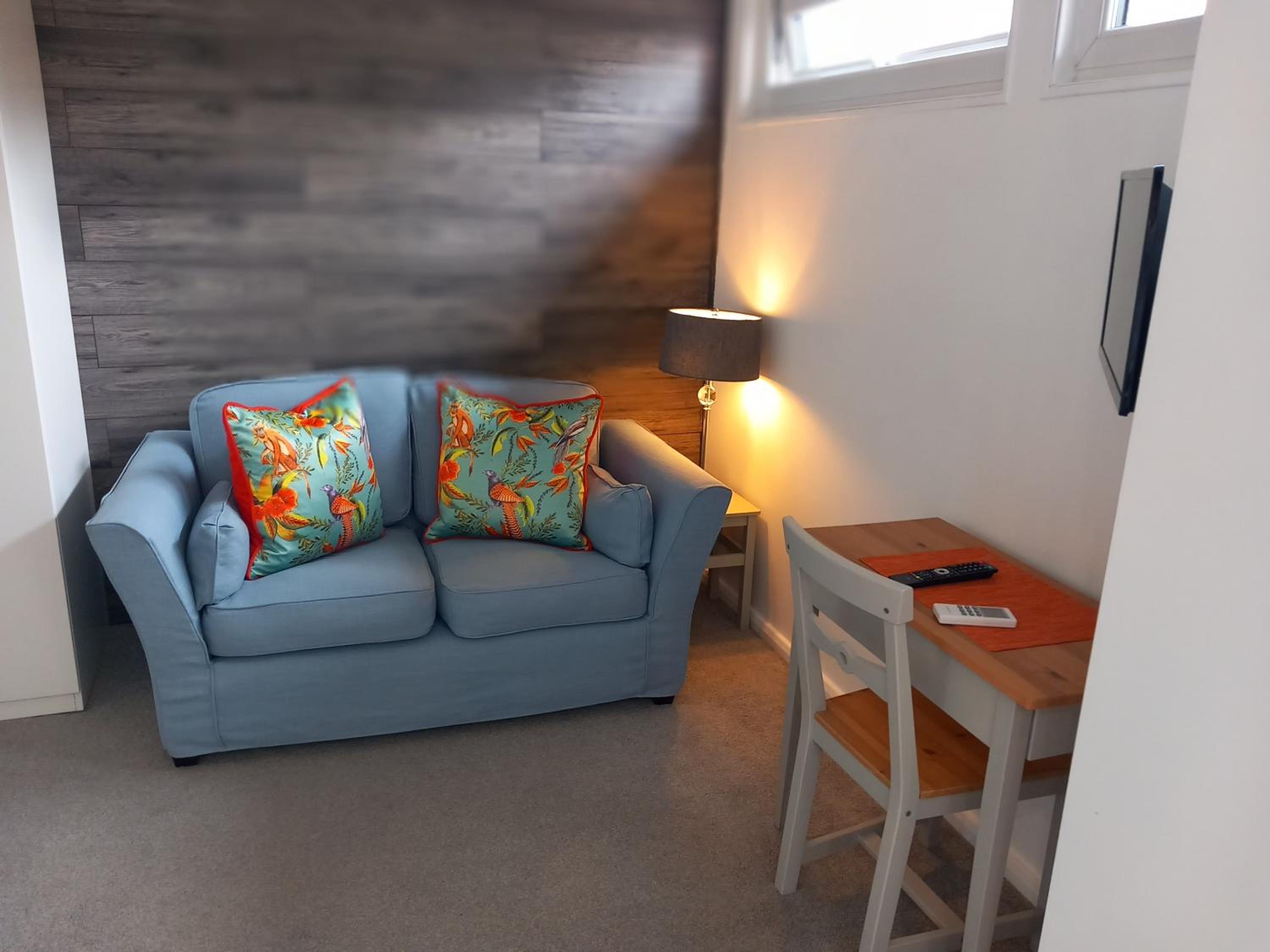 One-Bedroom Apartment photo 2