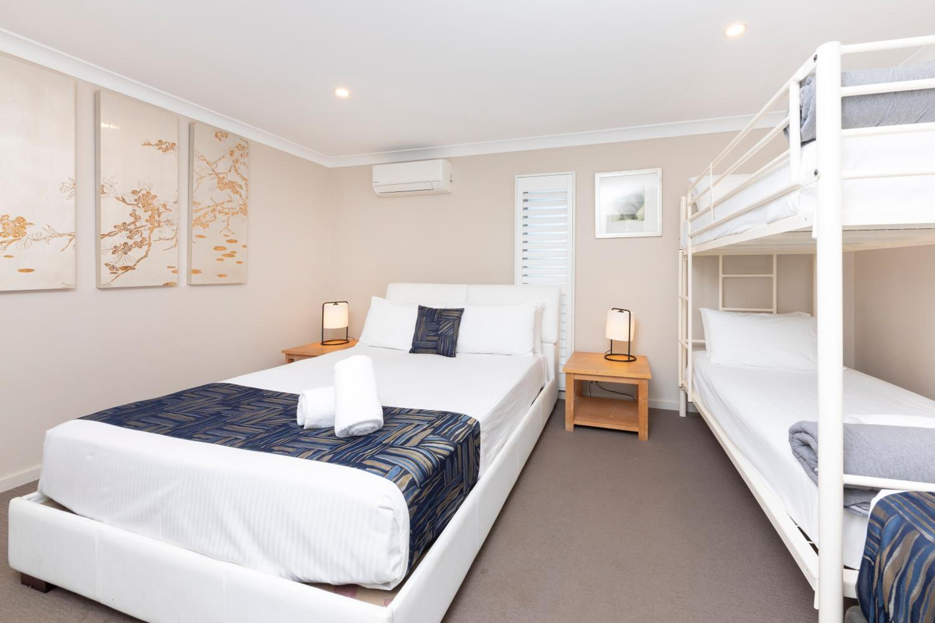 Three-Bedroom Villa photo 3