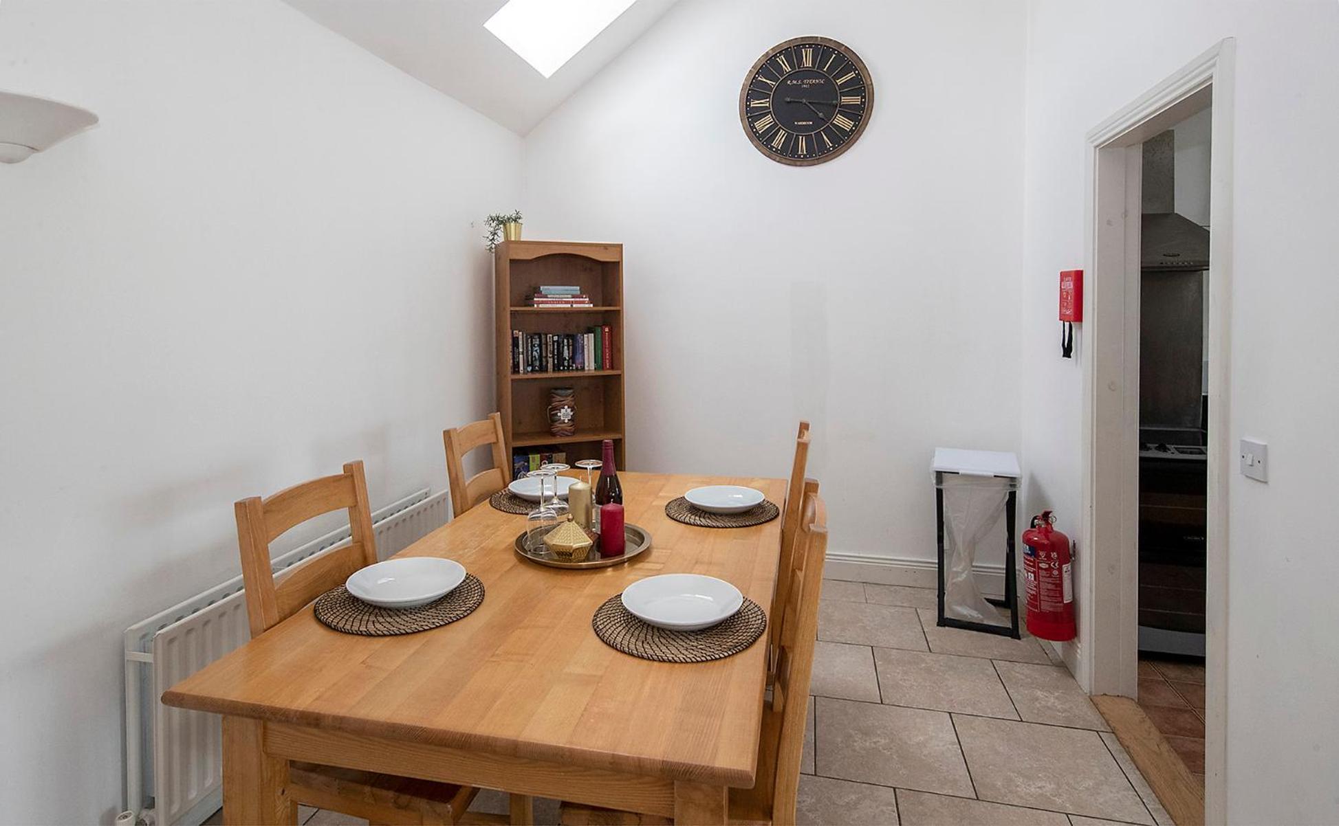 Three-Bedroom House photo 2