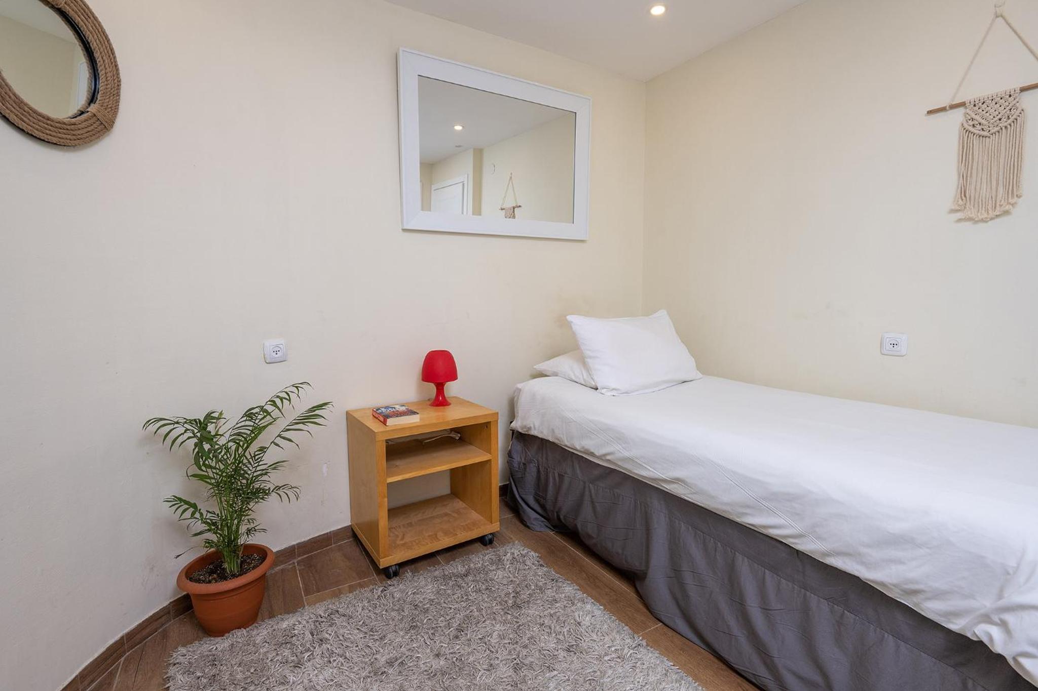 Single Room photo 2