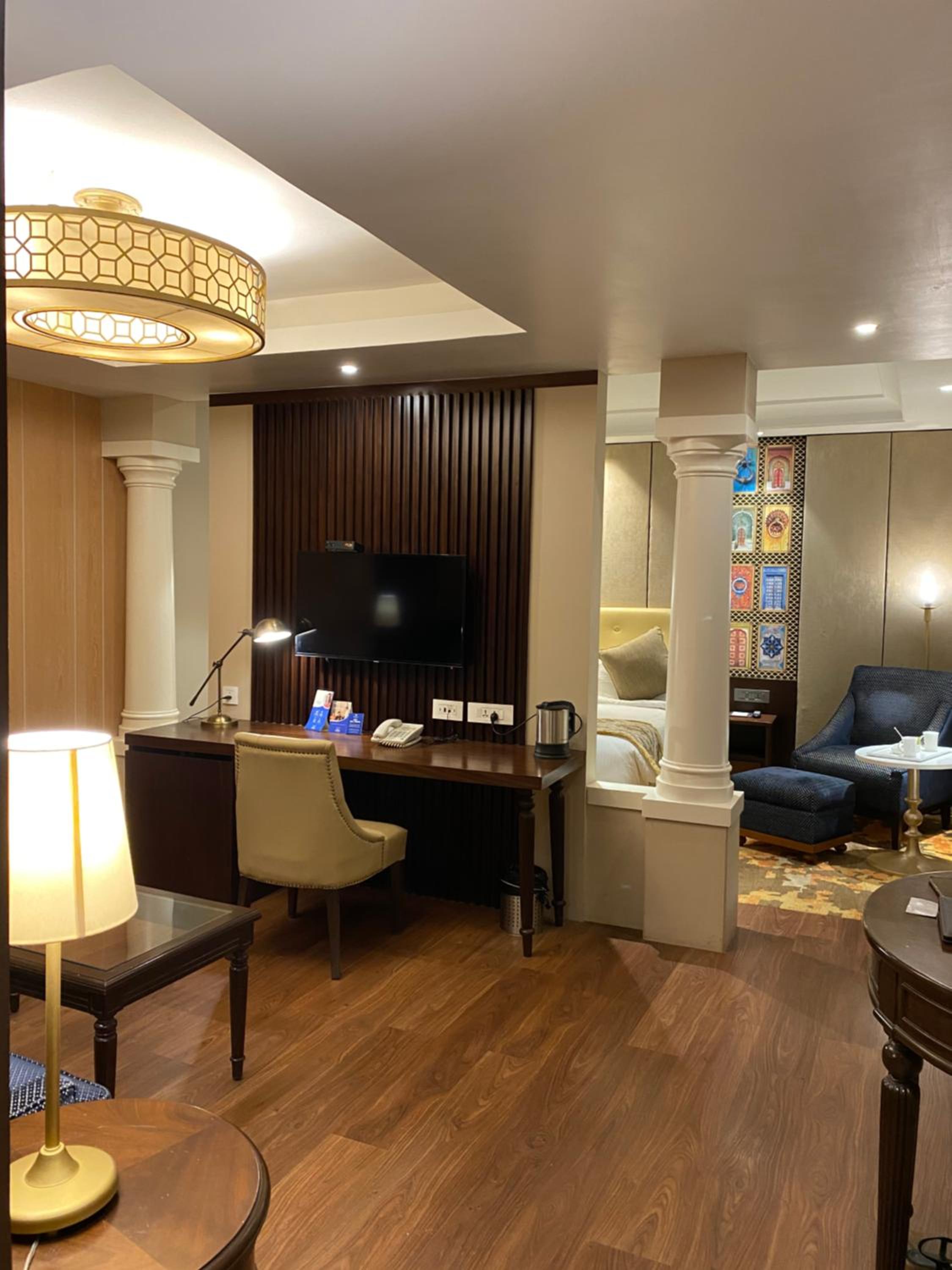 Deluxe Suite - Photo 3