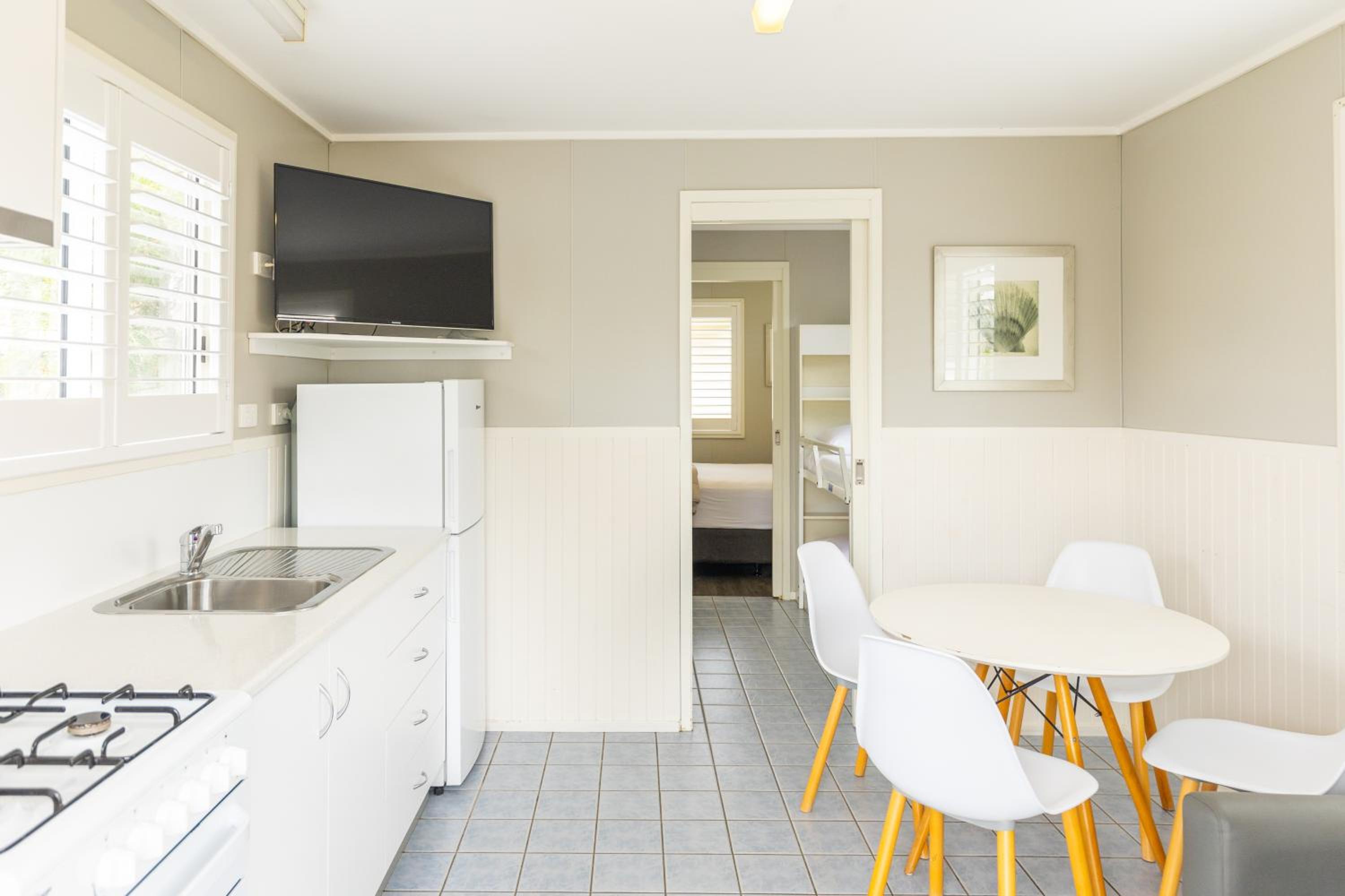 1 Bedroom Lakefront Cabin photo 3