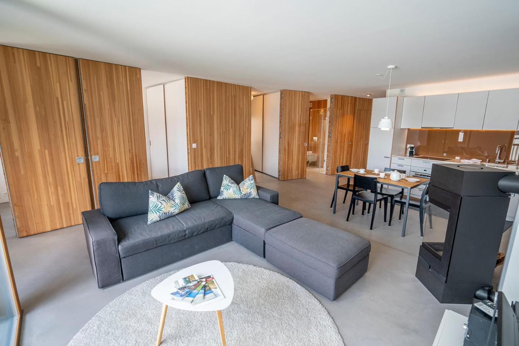 Apartment with Mountain View photo 1