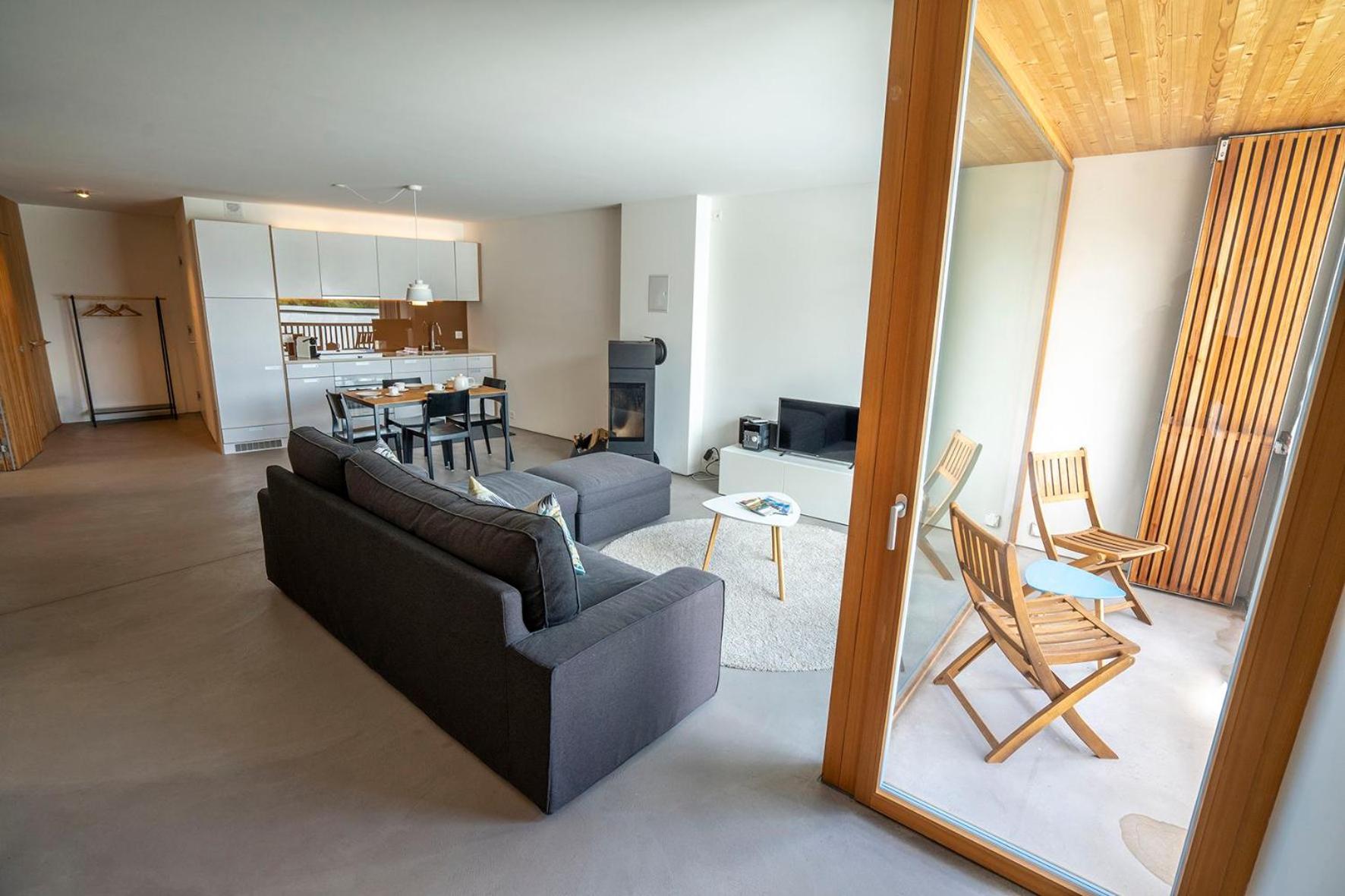 Apartment with Mountain View photo 2