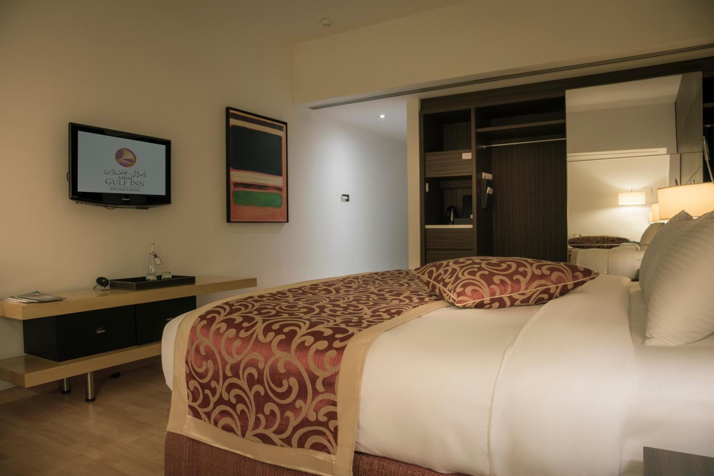 Premium King Room with Lounge Area photo 3