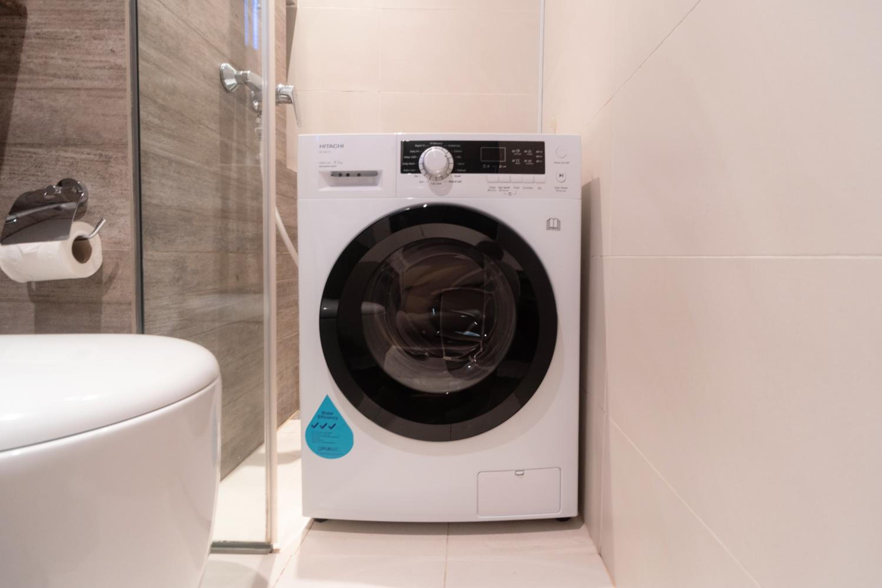 Two-Bedroom Apartment with Laundry Room photo 3