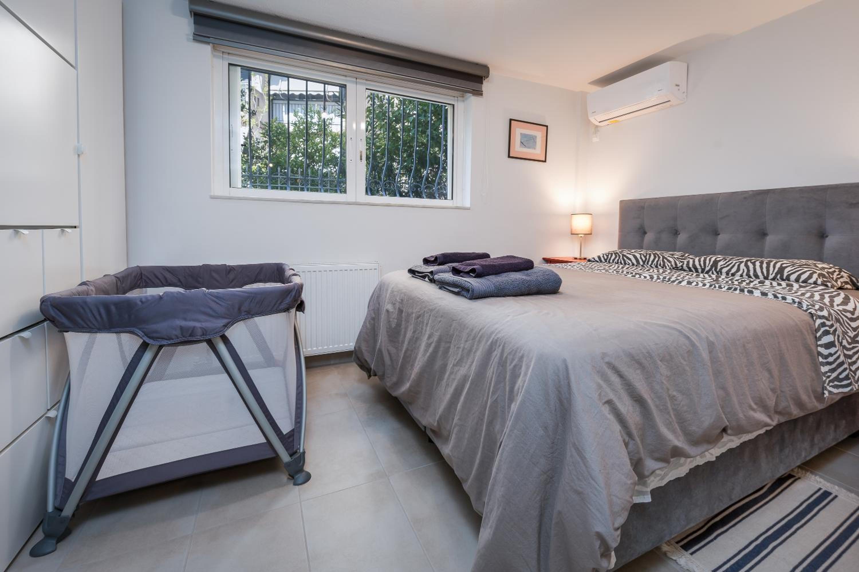 Deluxe Apartment photo 3