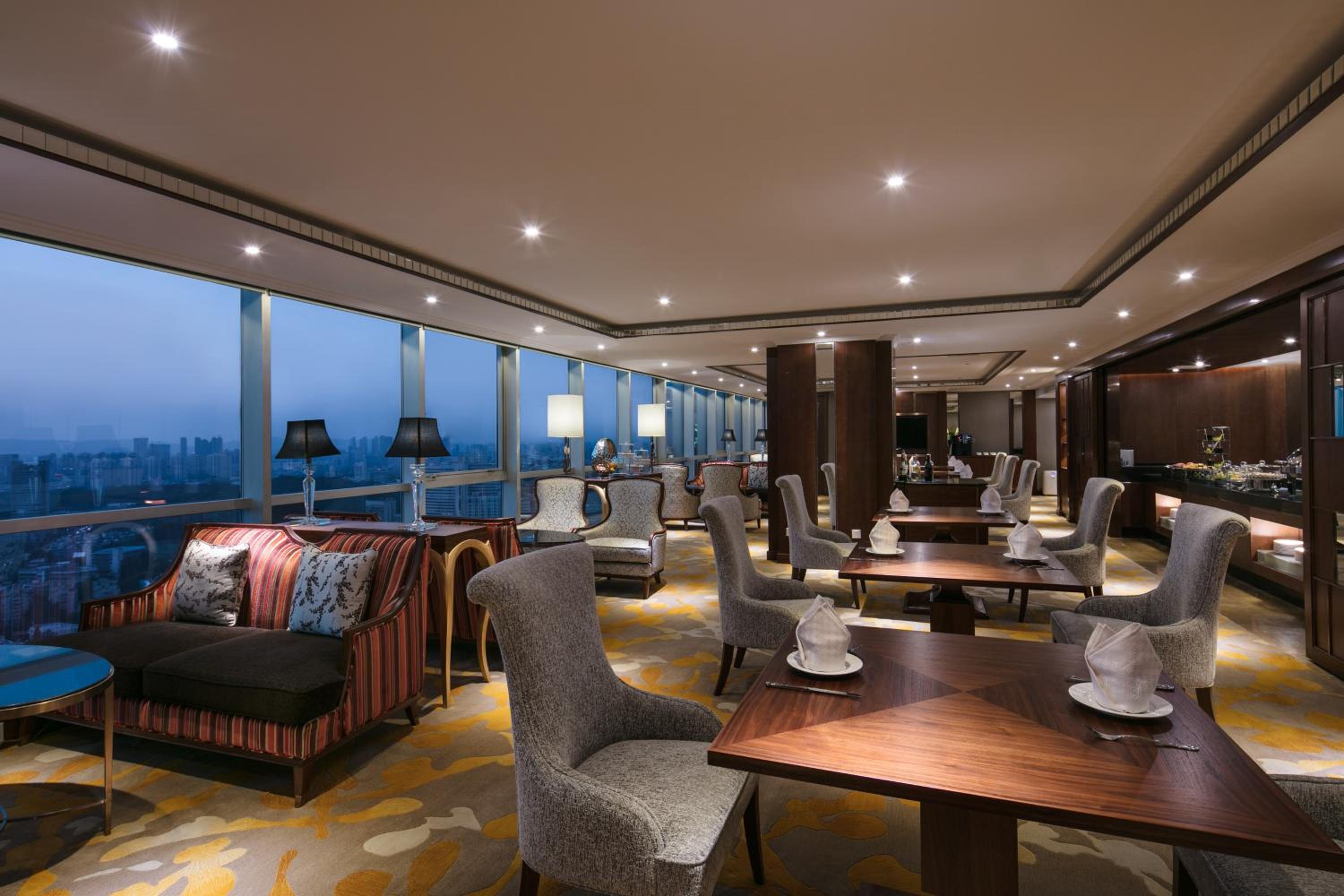 Towers King Room, Tower Lounge access level, Guest room - Photo 6