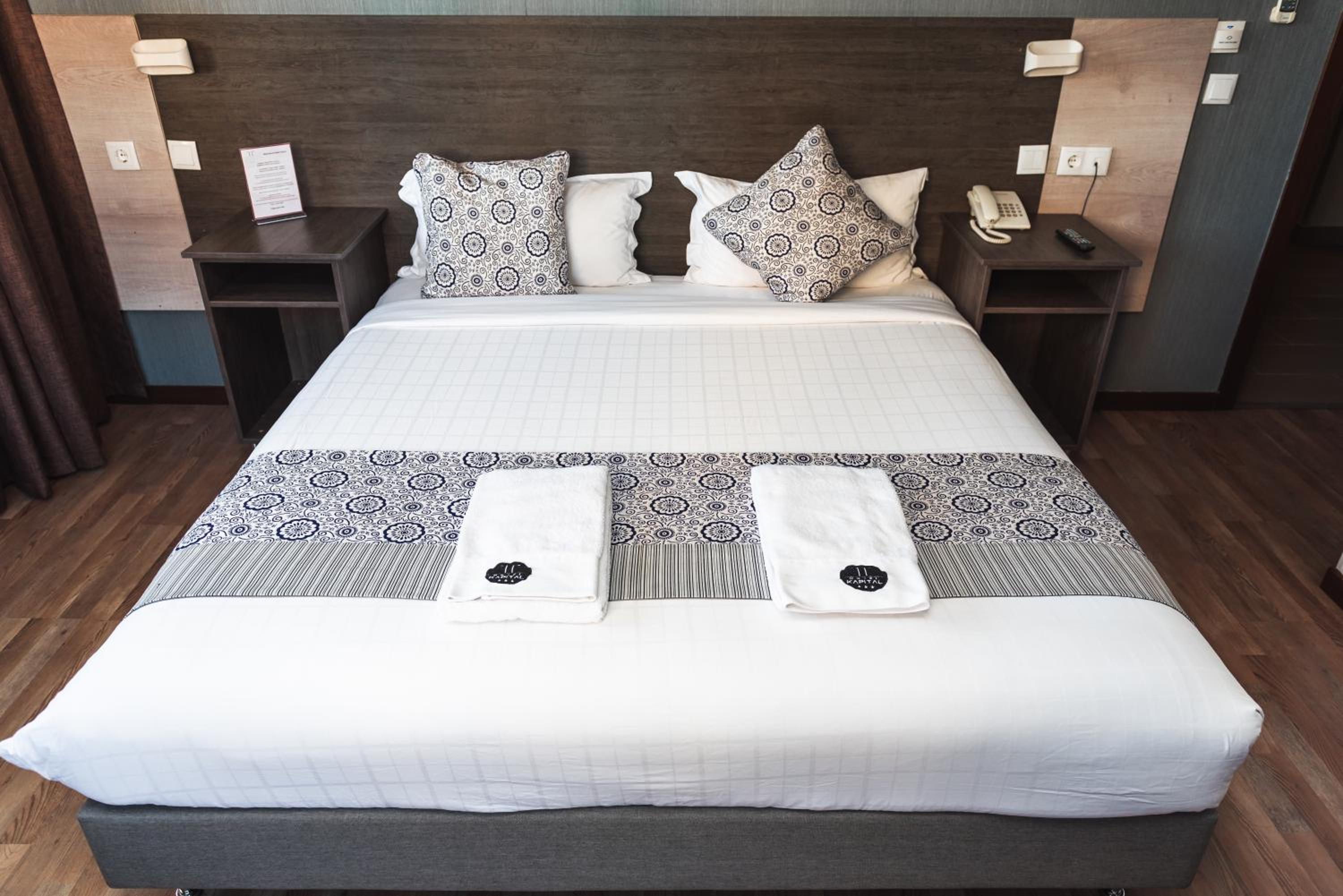 Deluxe Double or Twin Room with side front Balcony photo 1