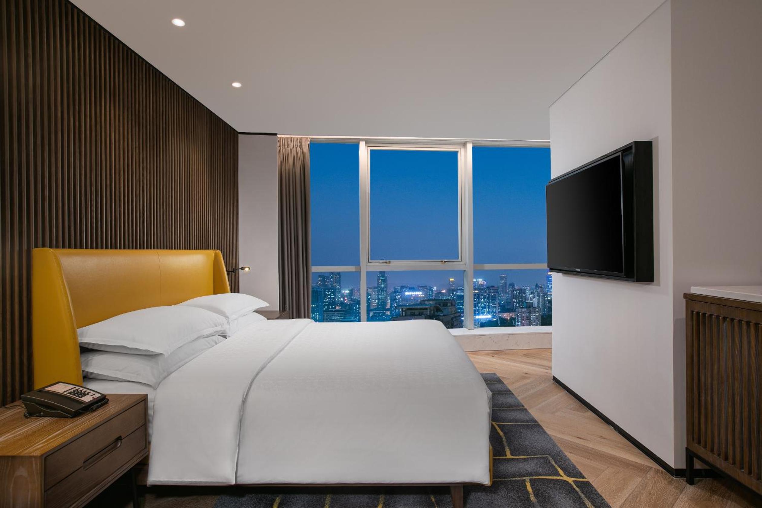 Grand King Room, Larger Guest room, 1 King  - Photo 1