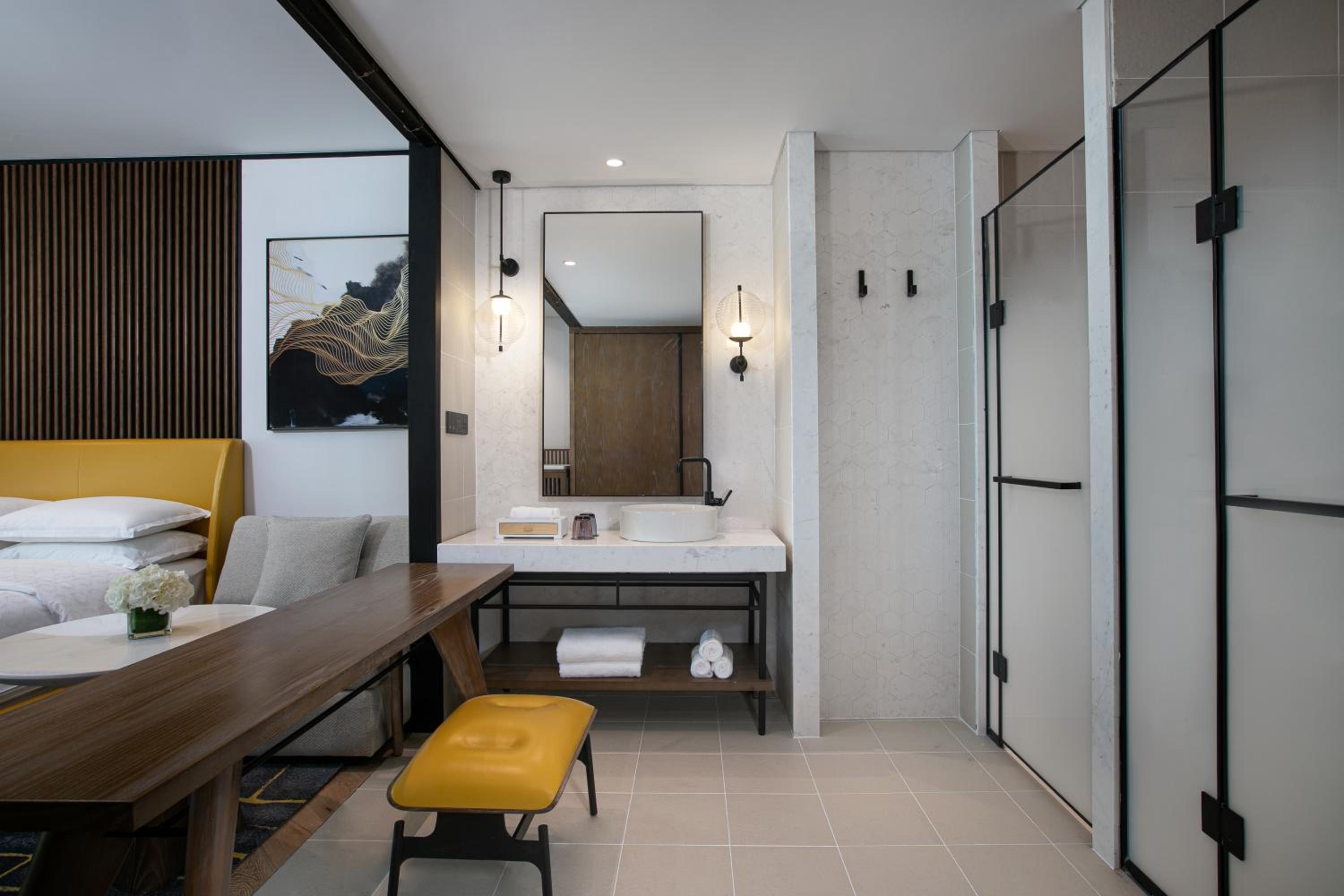 Grand King Room, Larger Guest room, 1 King  - Photo 3