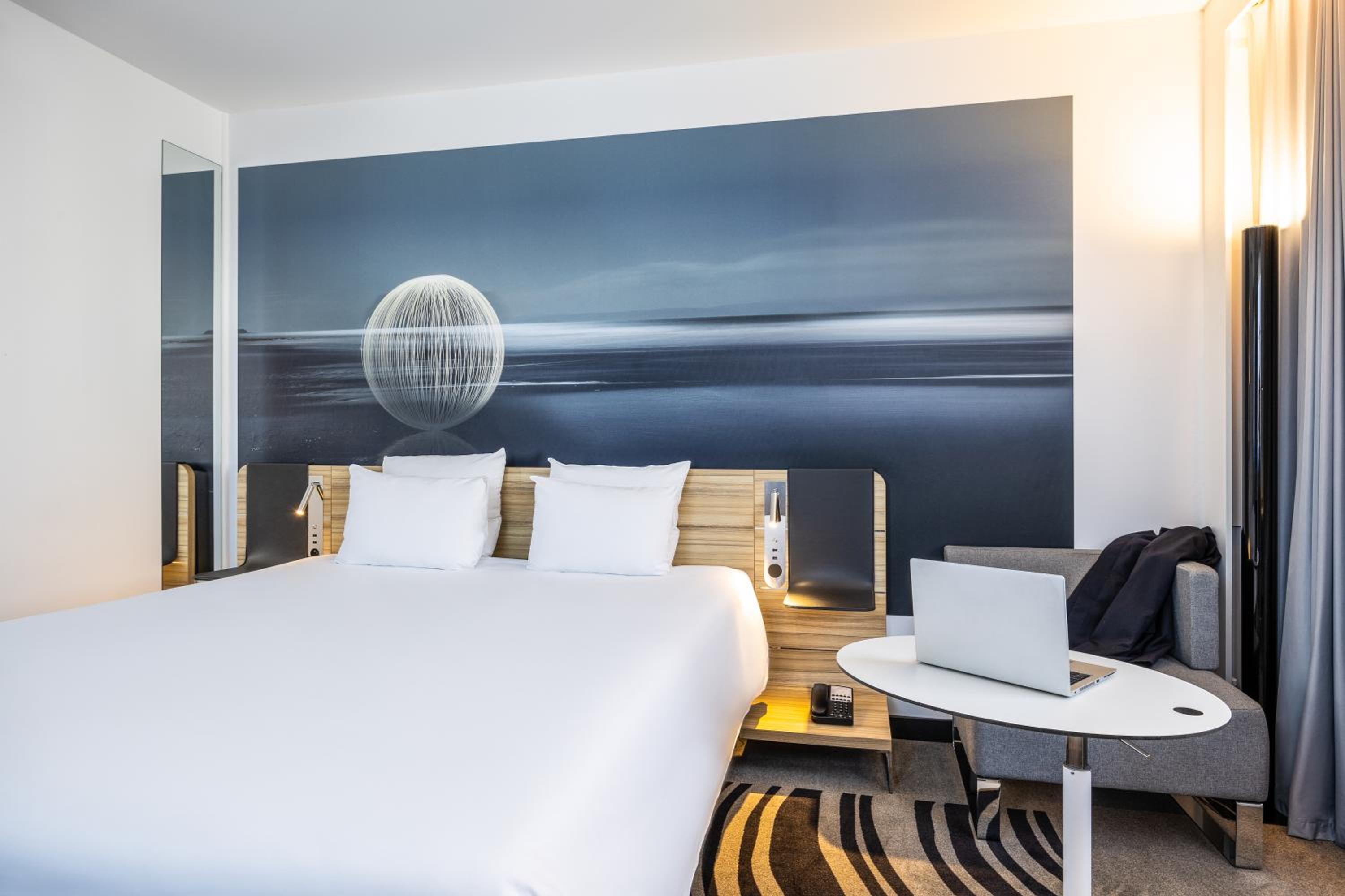 Executive Room - Photo 8