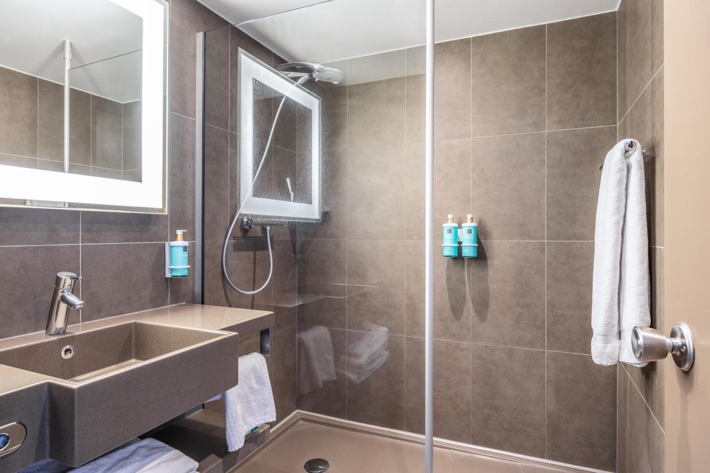 Superior Double Room - Photo 9