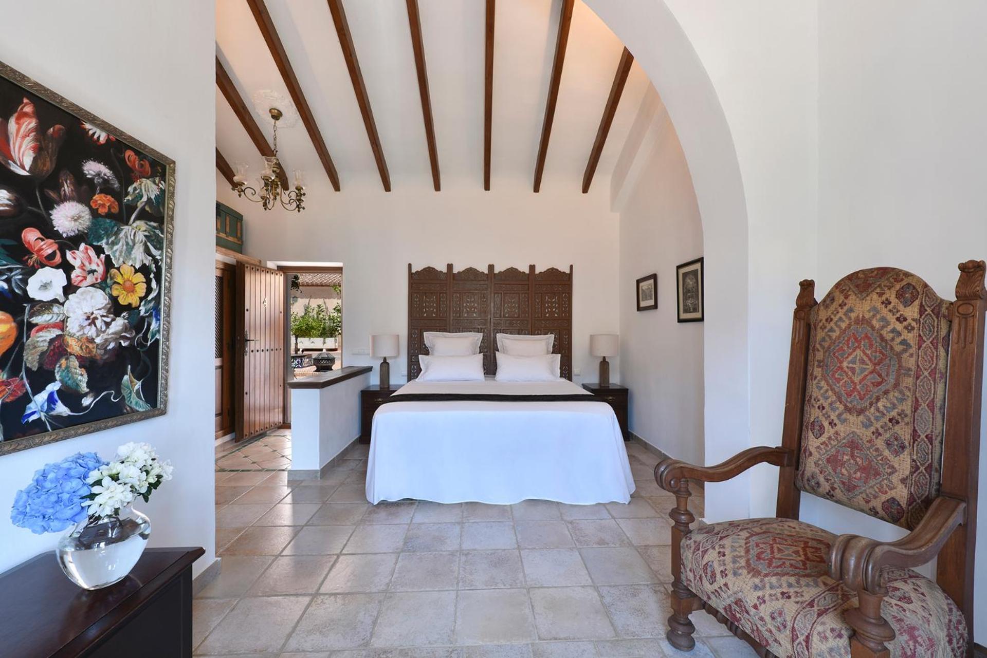 Deluxe Double or Twin Room with Mountain View - Photo 1