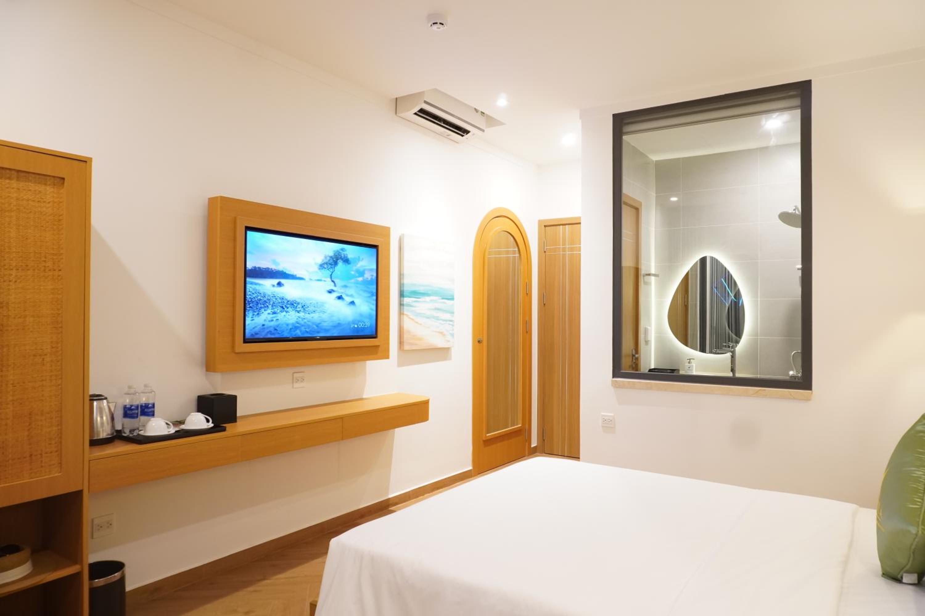 Standard Double Room - Photo 12