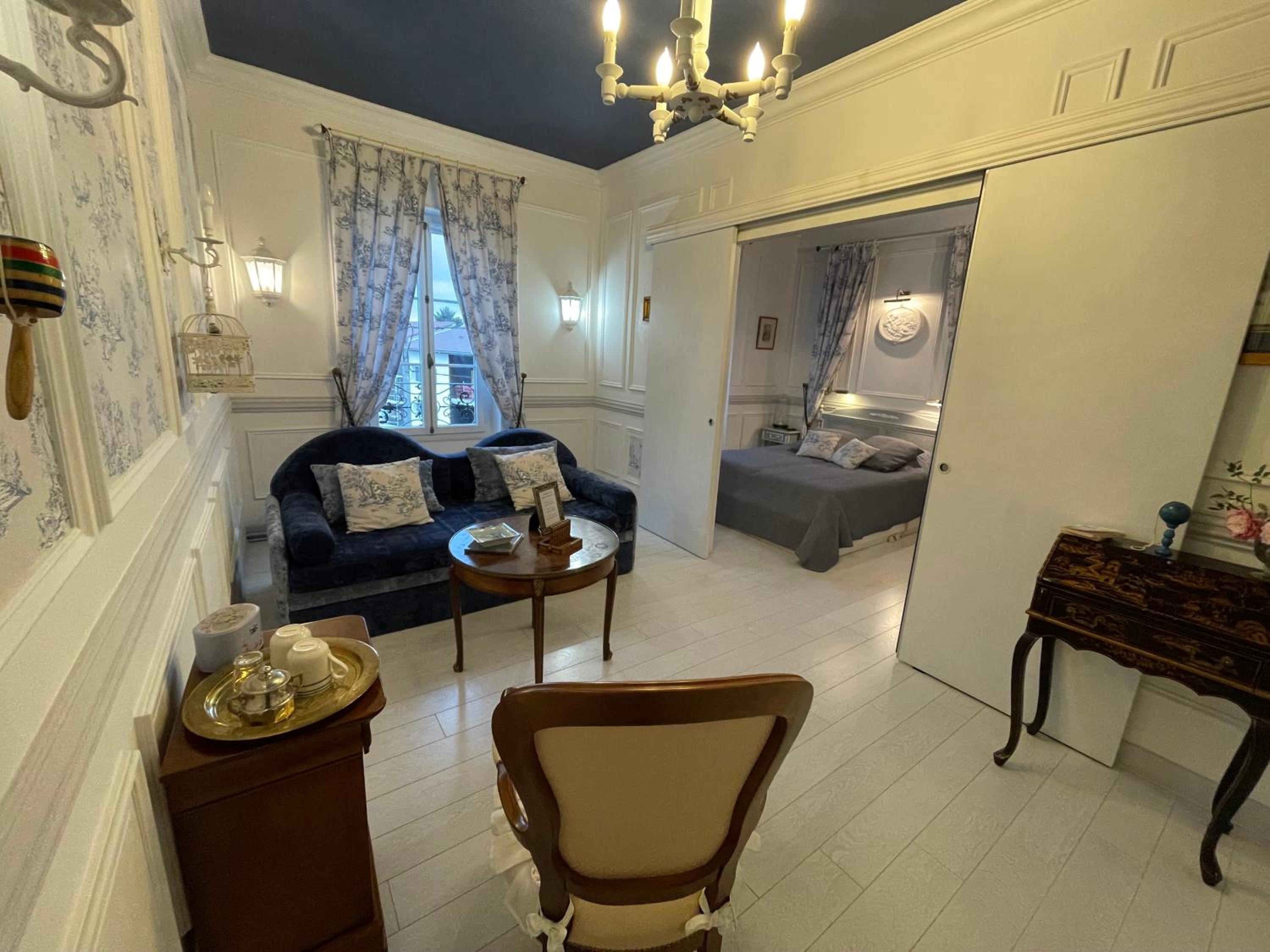 Family Room photo 1