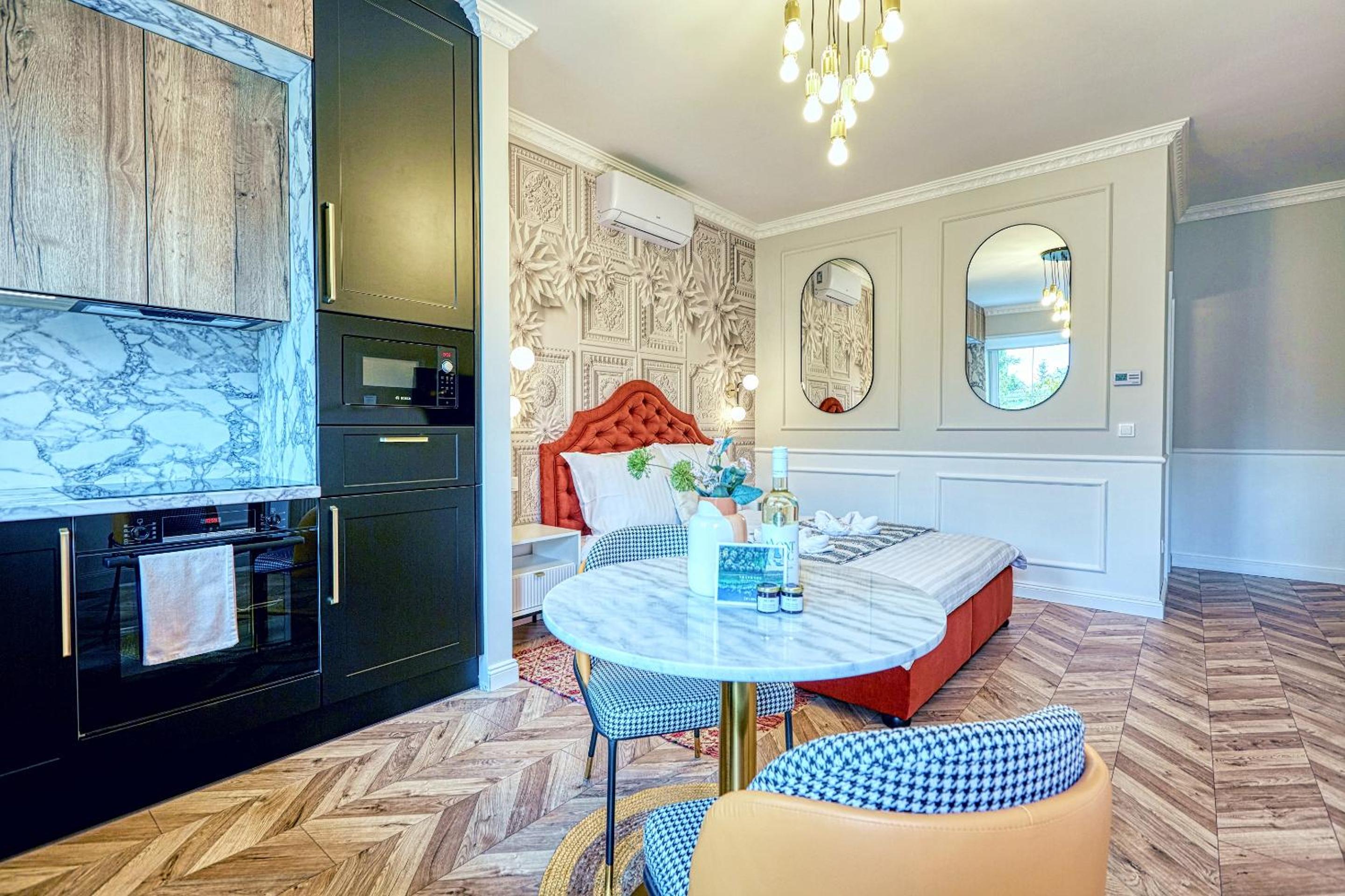 One-Bedroom Apartment - Photo 29