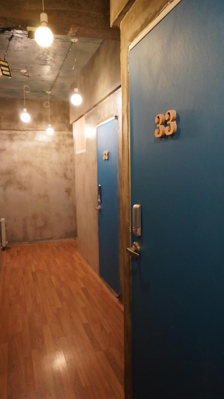 Small Twin Room - Photo 8