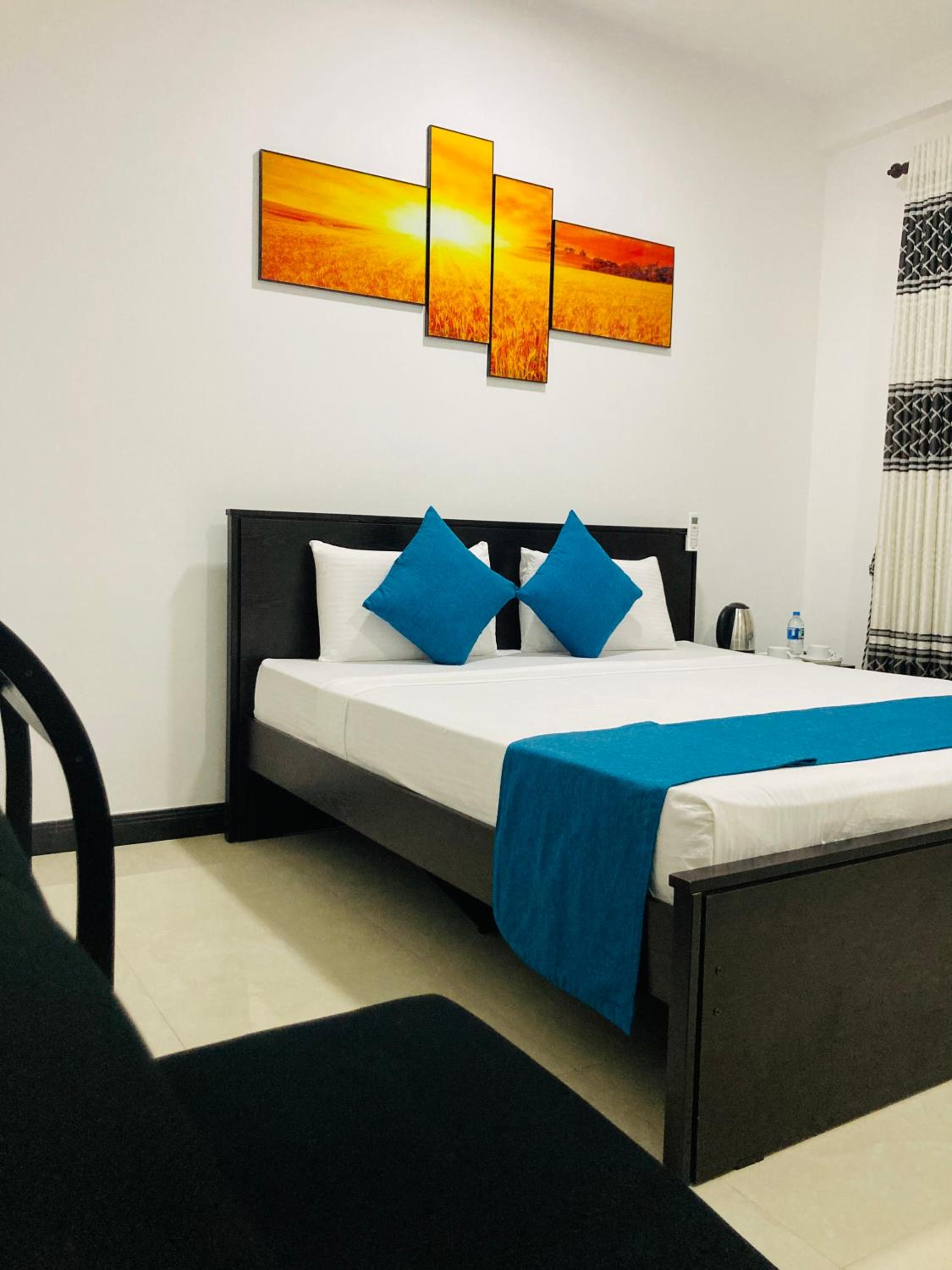 Queen Room