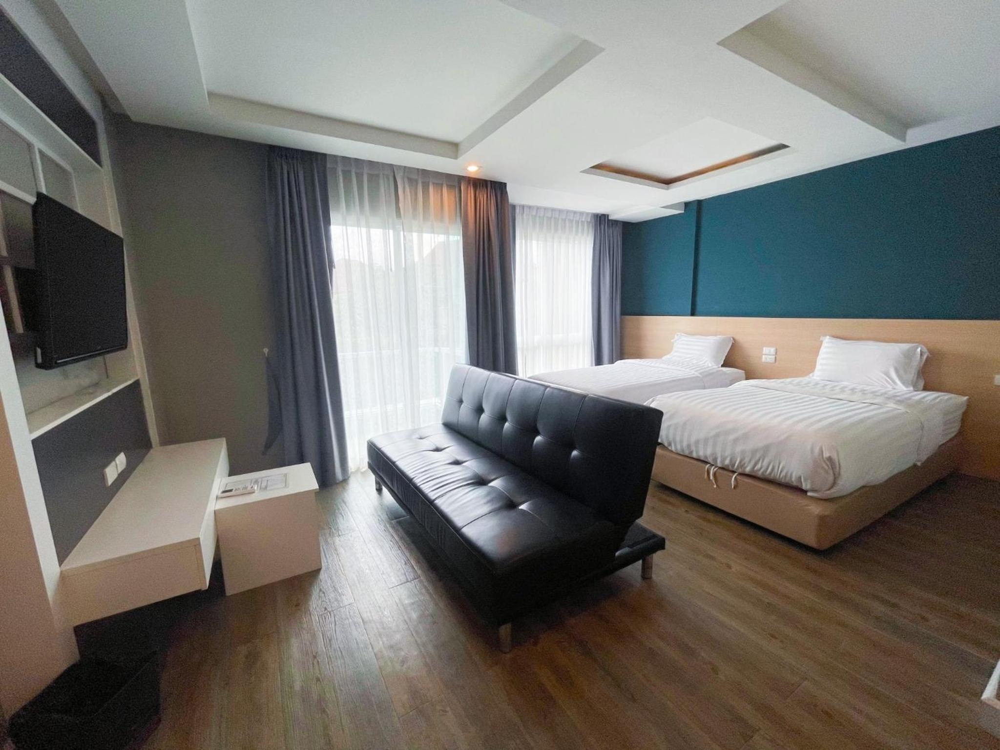 Deluxe Twin Room photo 2