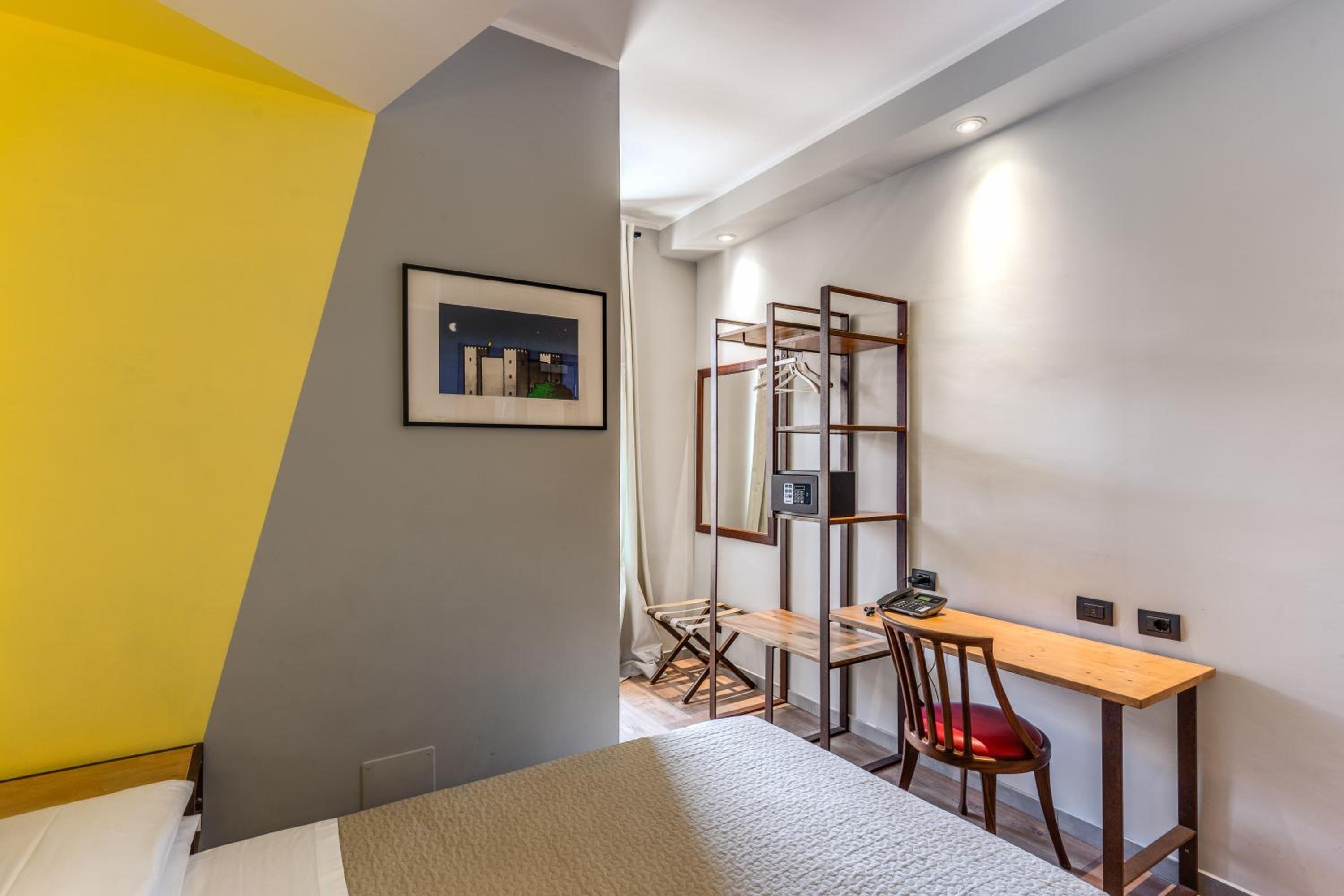 Small Double Room photo 2