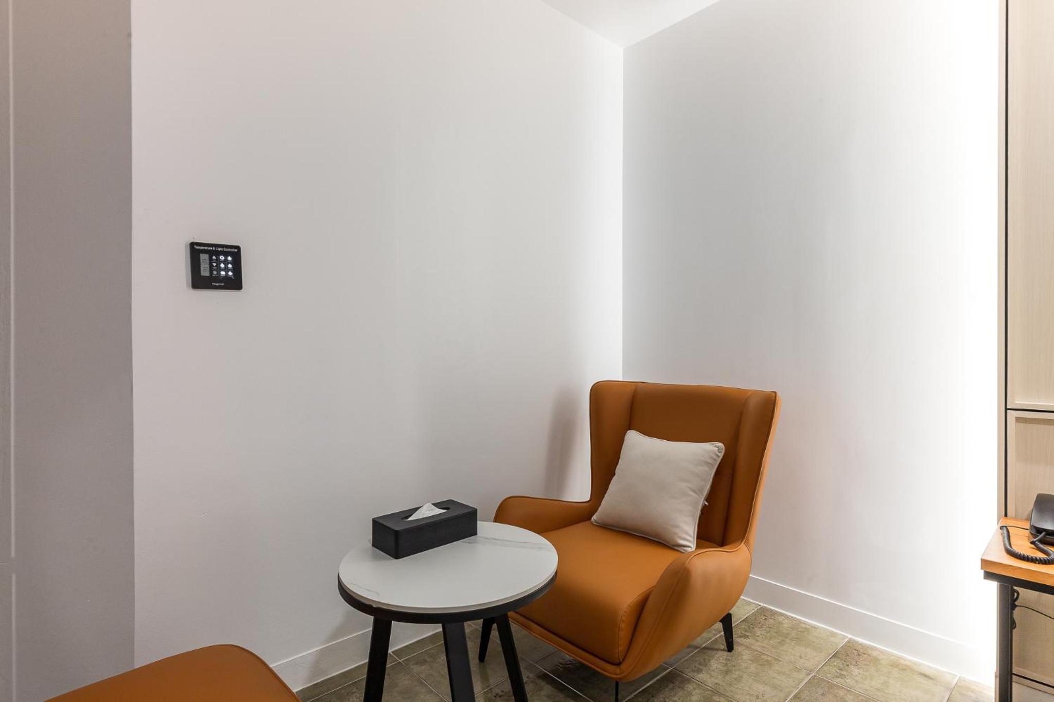 Deluxe Double Room - Photo 8