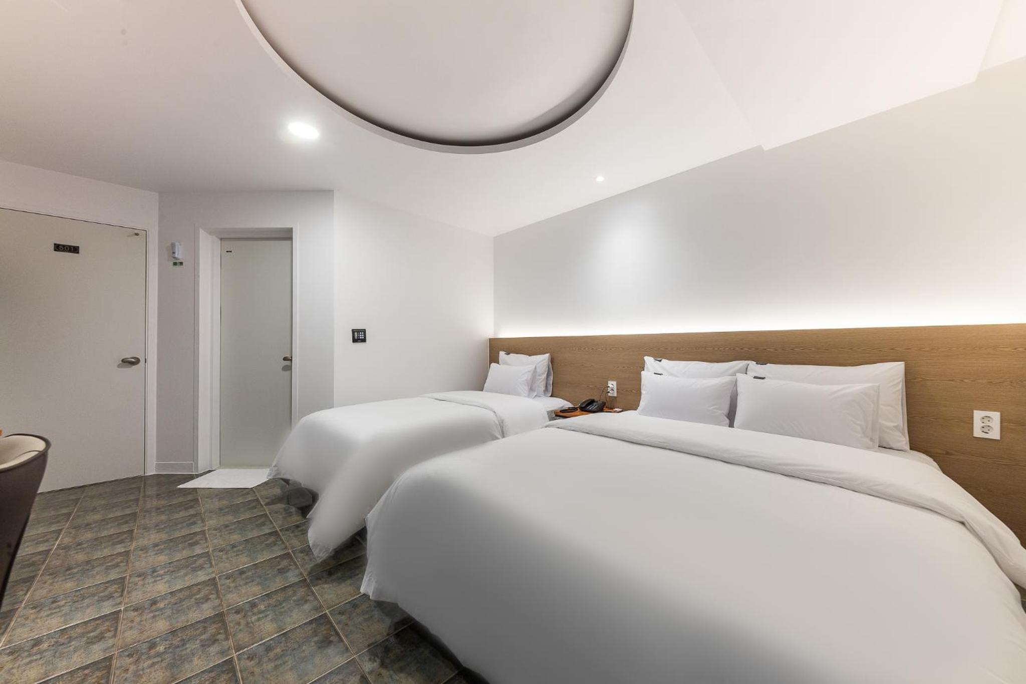 Deluxe Twin Room photo 3