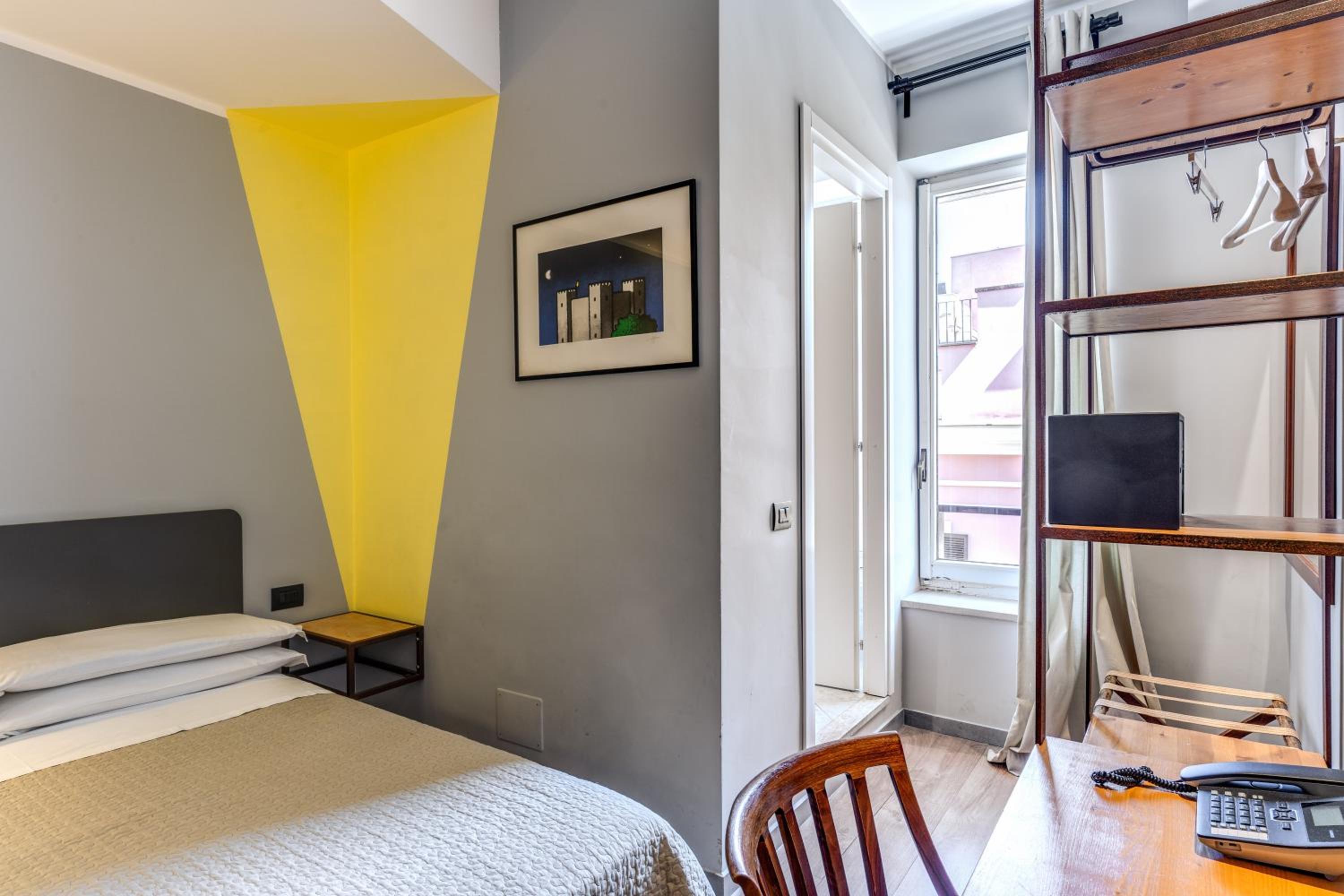 Small Double Room photo 3