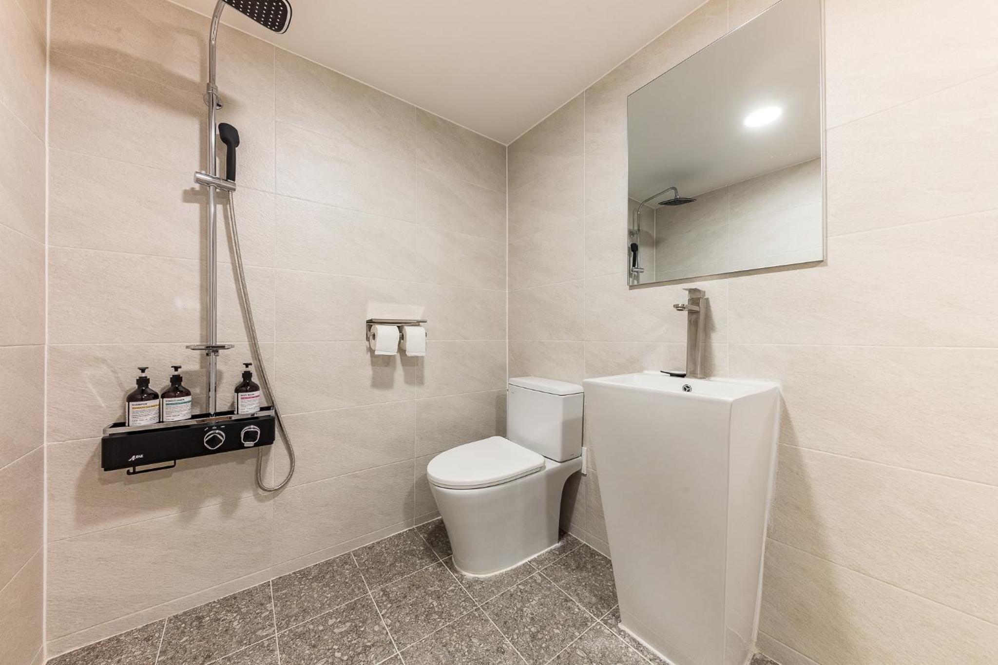 Family Suite - Photo 8