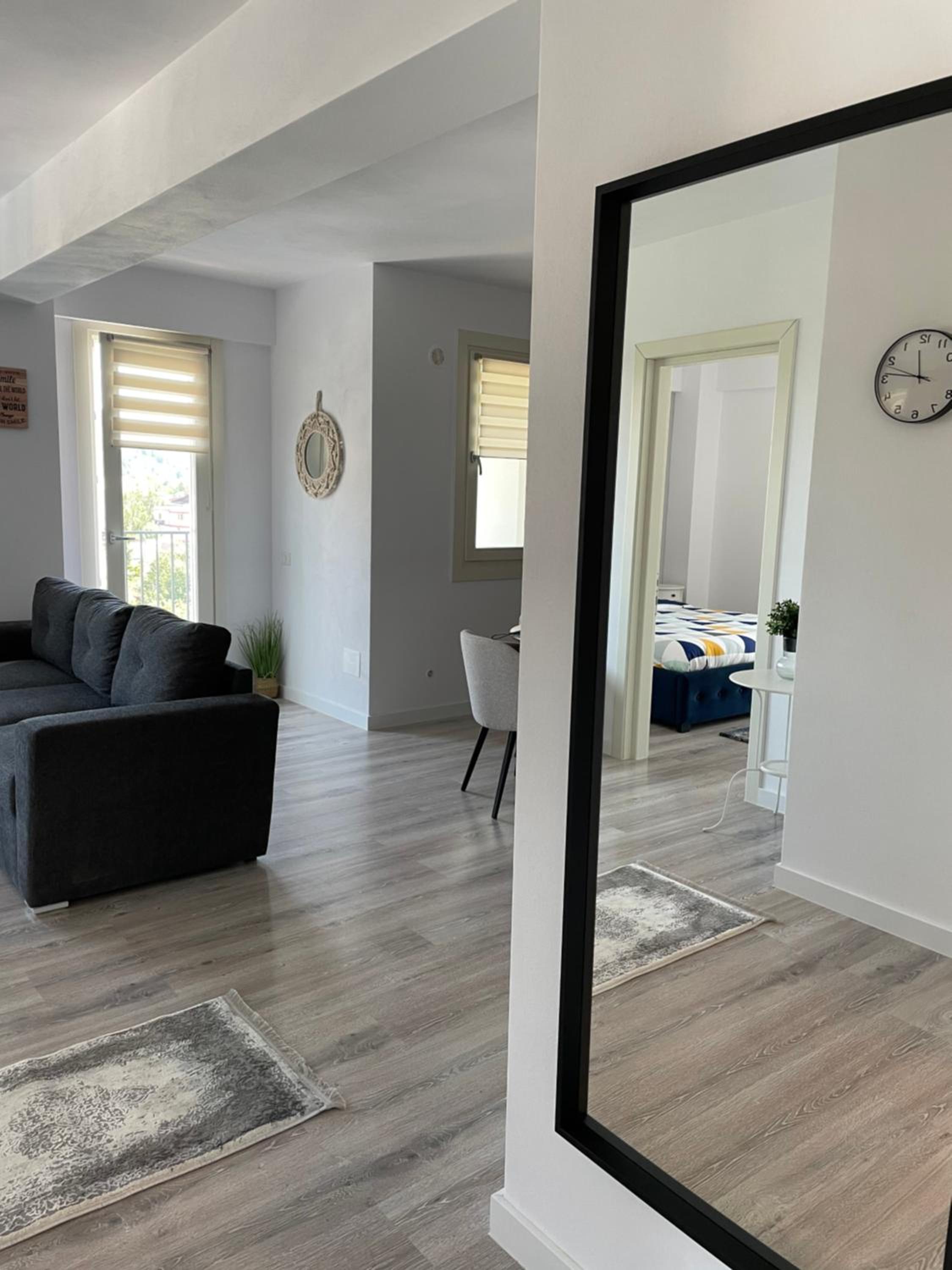 Apartment photo 2