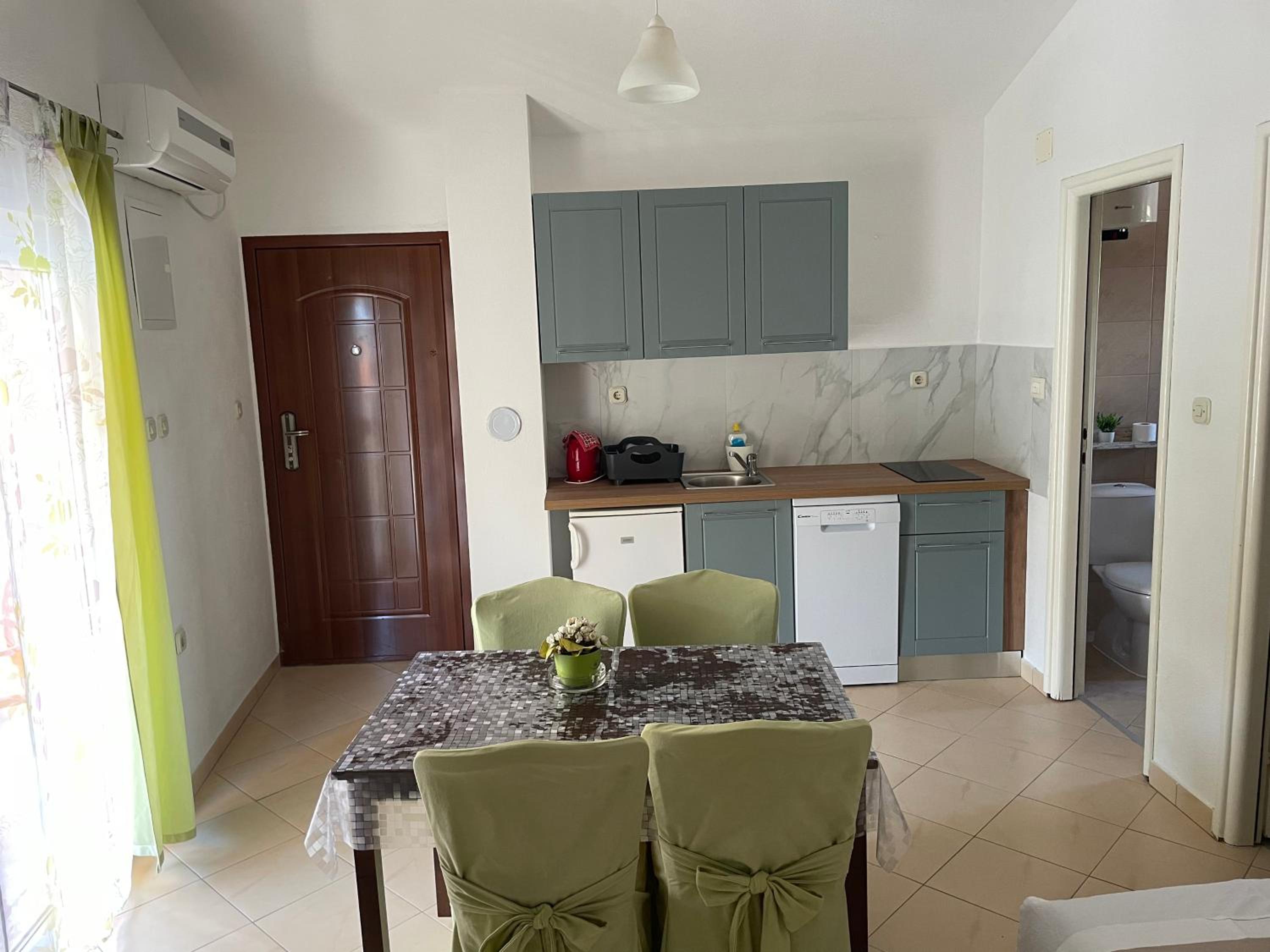 One-Bedroom Apartment with Terrace (4 Adults) - Photo 21