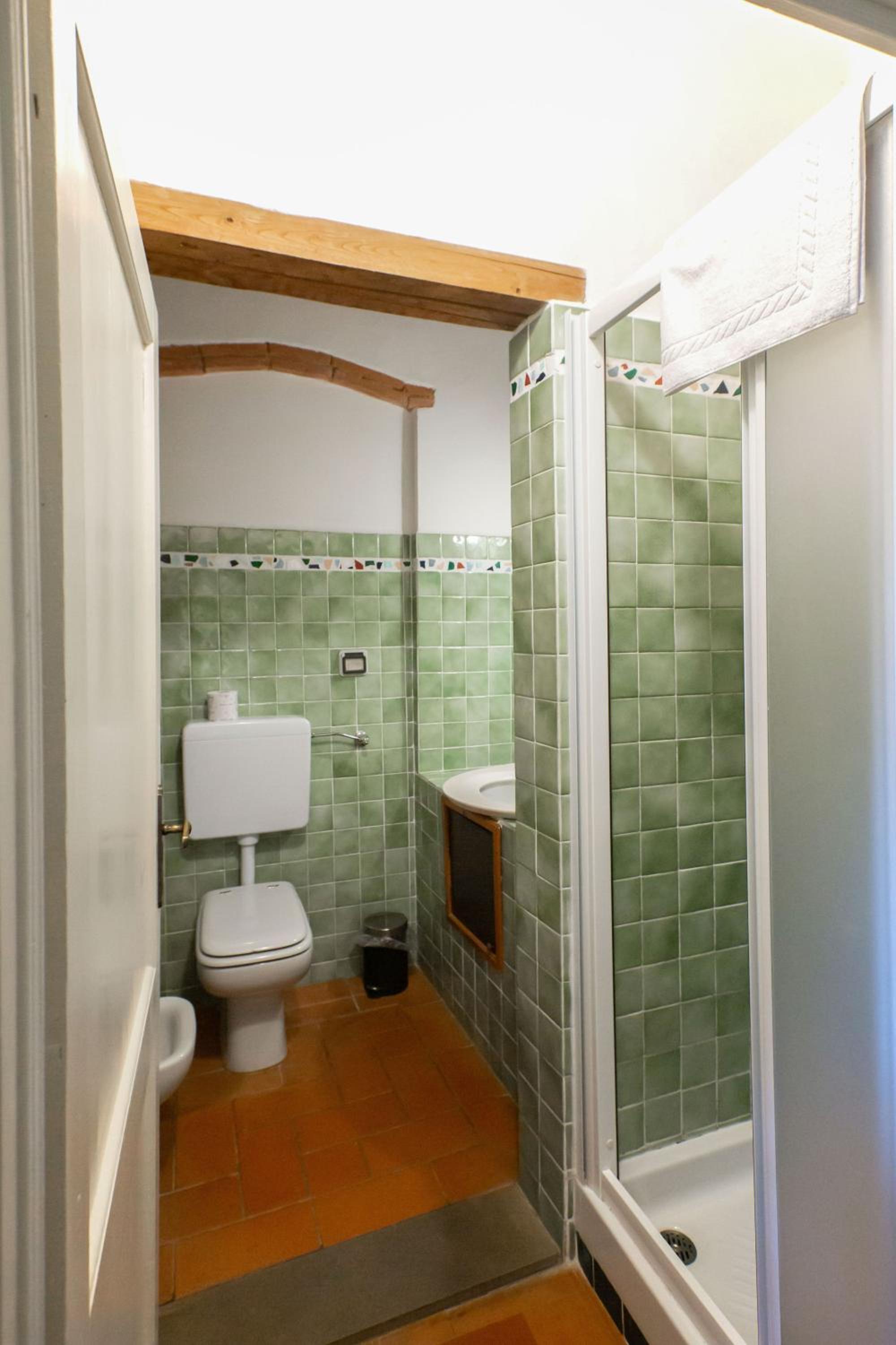 Large Double Room photo 3