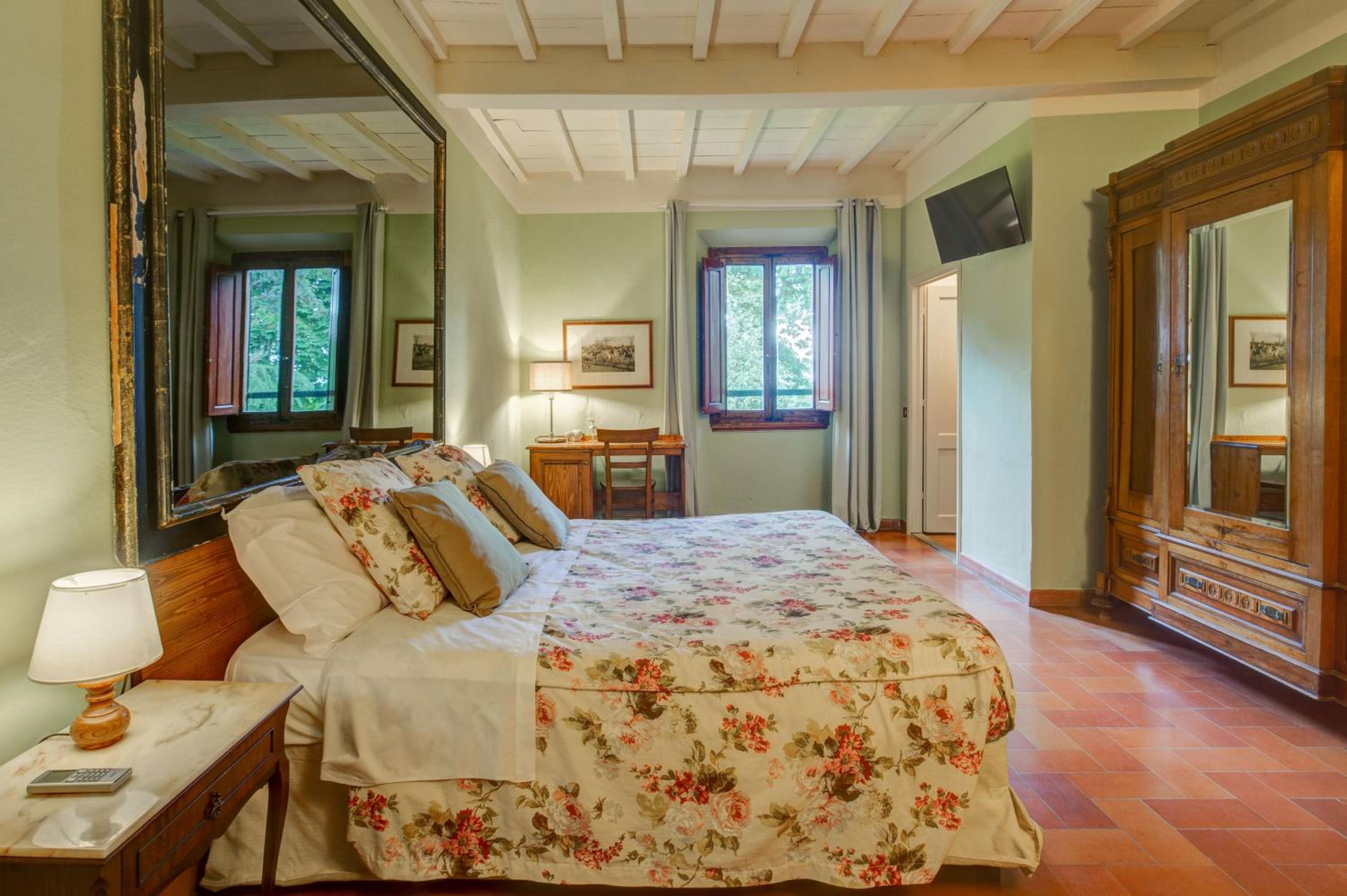 Large Double Room photo 2