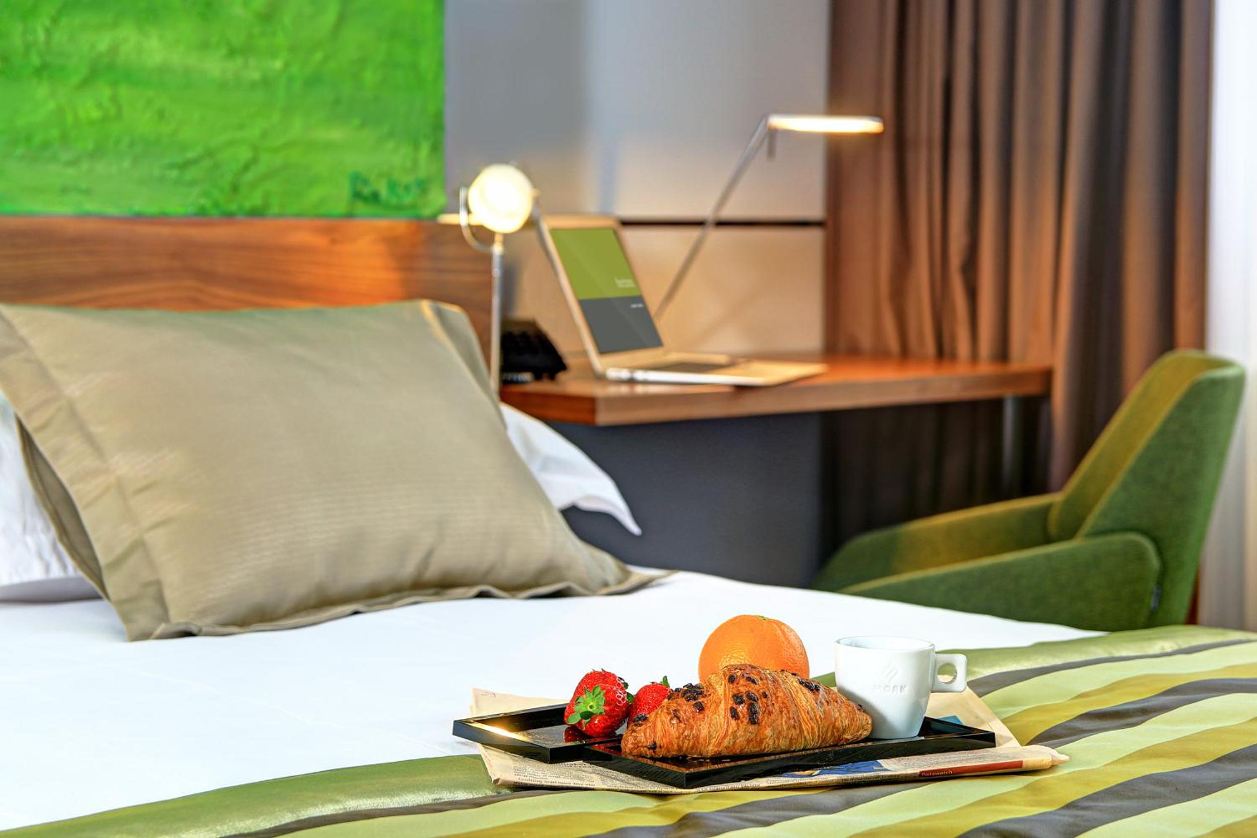 Suite with City View photo 2